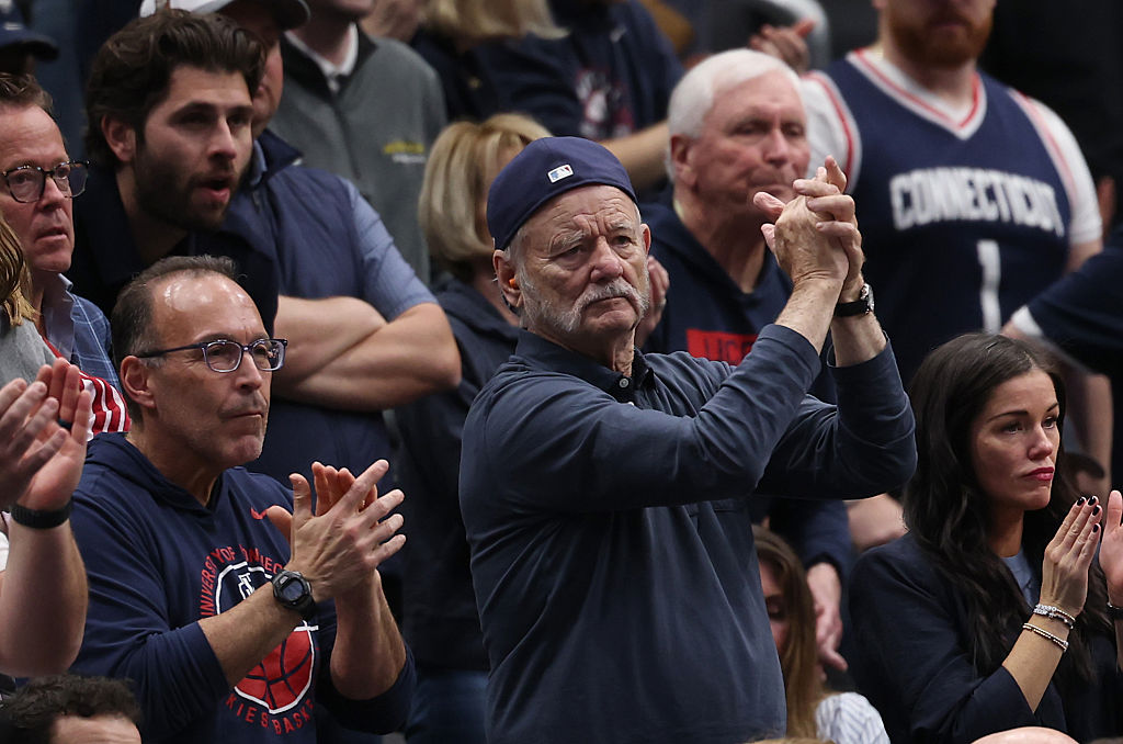 Bill Murray sits with former UConn star at Elite Eight game vs. duke