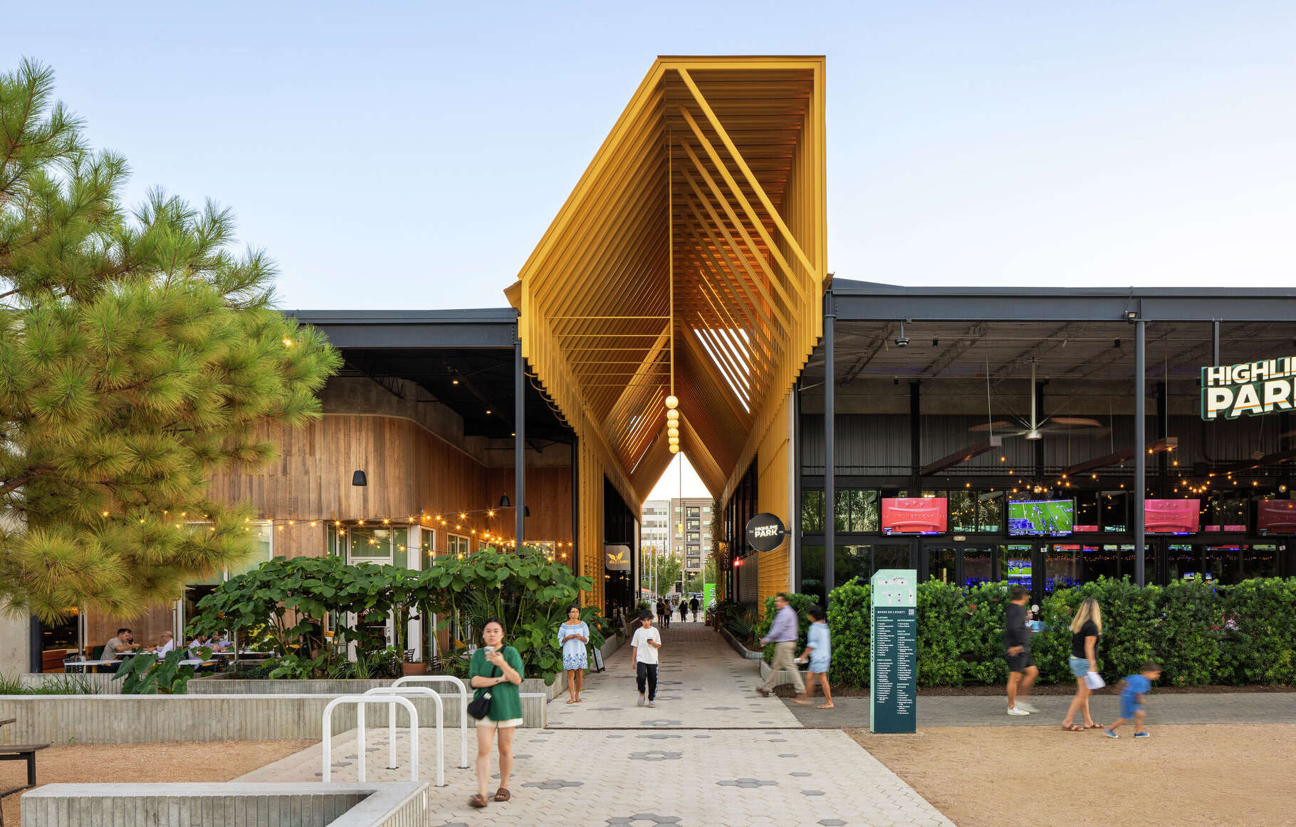 M-K-T, a 218,000-square-foot adaptive reuse project in the Heights, recently sold to MetroNational, a legacy Houston developer who has traditionally focused on west Houston. 