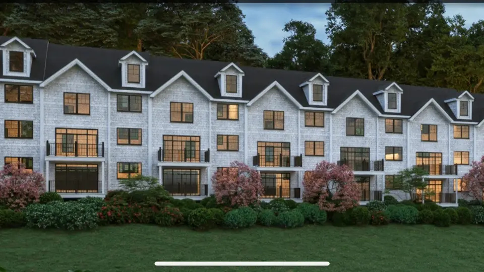 Developer files scaled back 19-unit housing plan in Easton, Trumbull