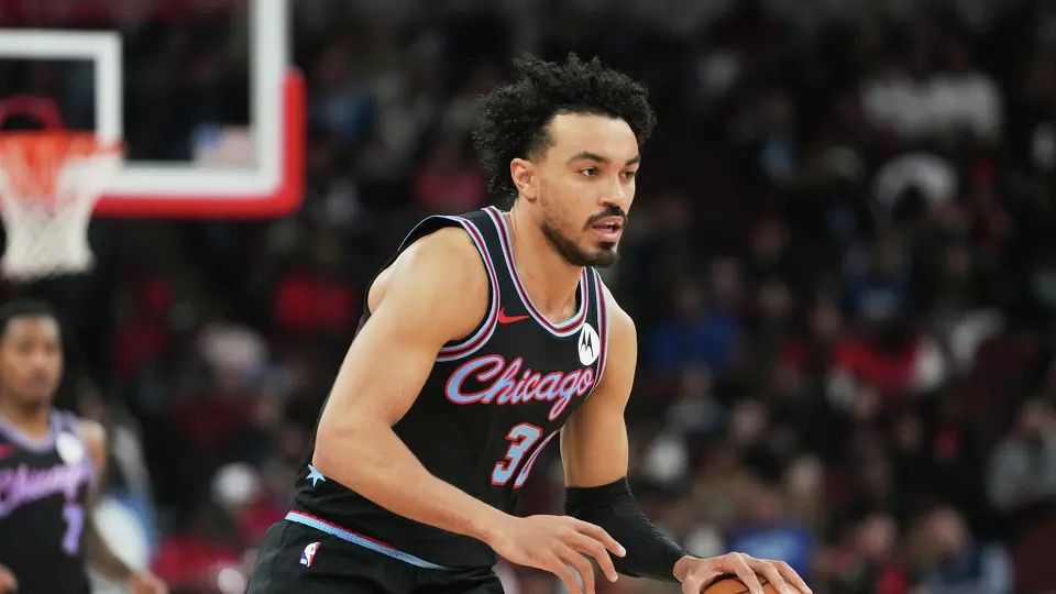 Chicago Bulls guard Tre Jones (30) plays during the first half of an NBA basketball game against the Cleveland Cavaliers, Friday, March 20, 2026, in Chicago. (AP Photo/Erin Hooley)