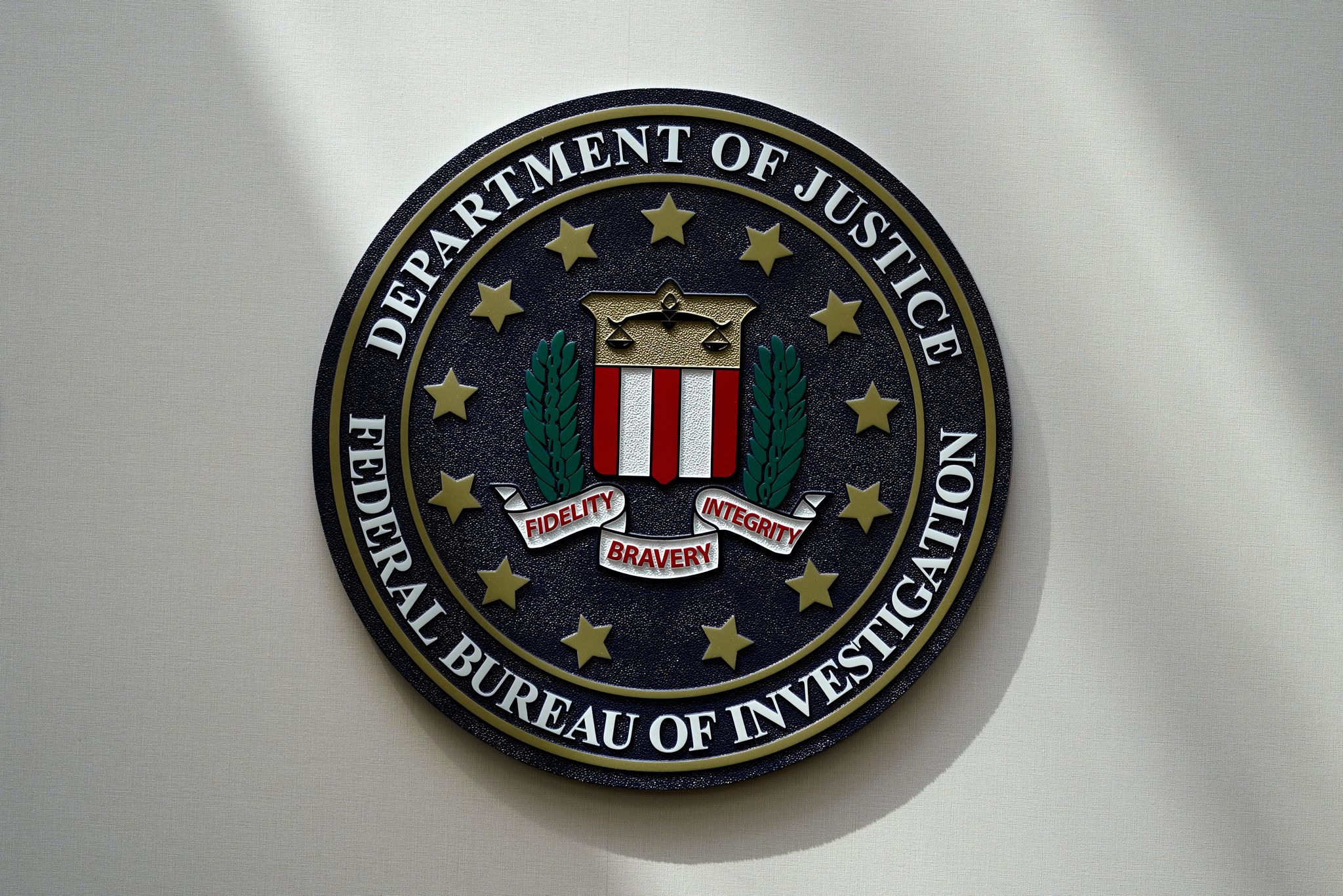 3 FBI agents fired after investigating Trump file class action suit ...