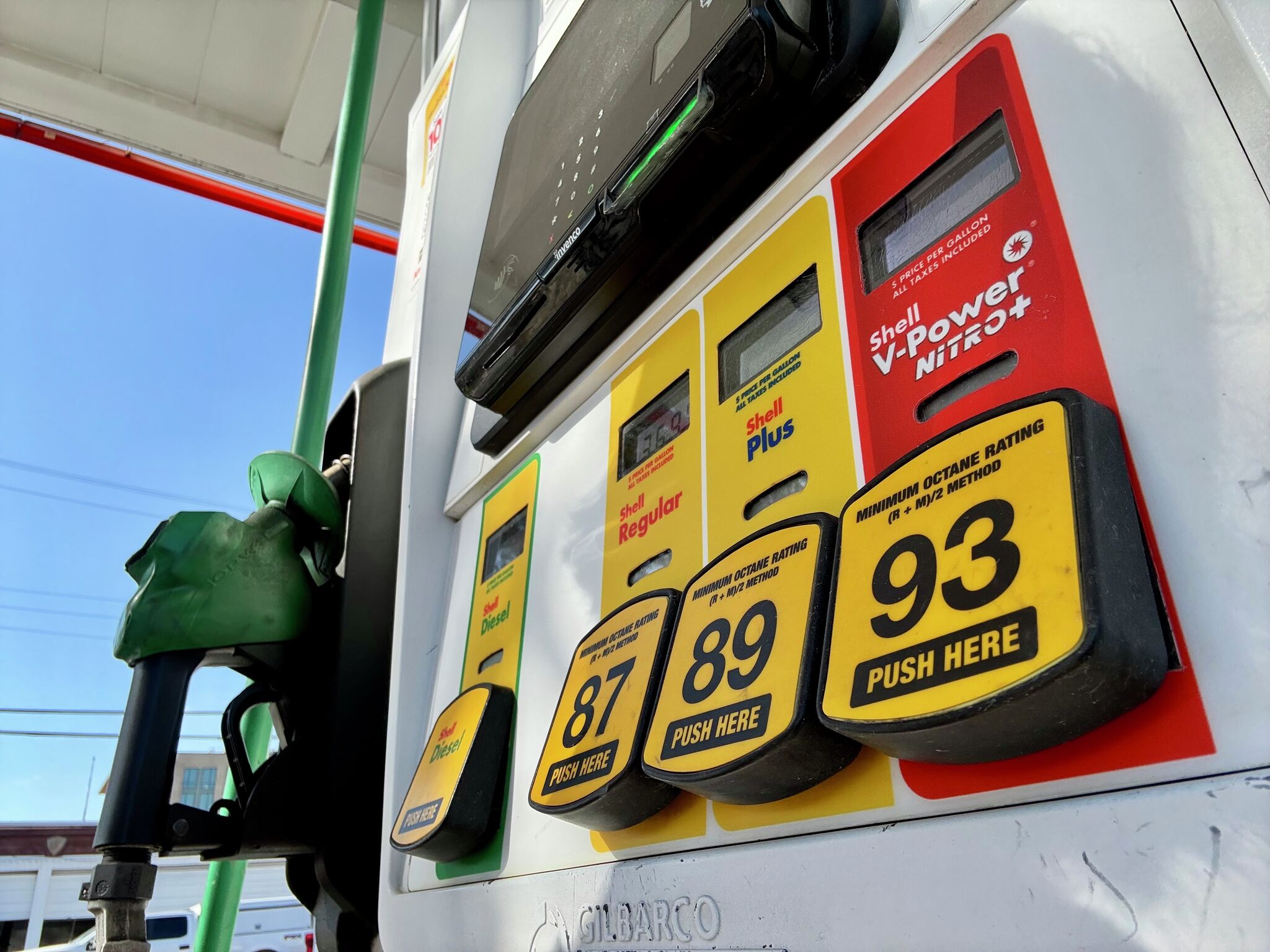 Laredo gas prices surge near decade highs as Texas averages rise