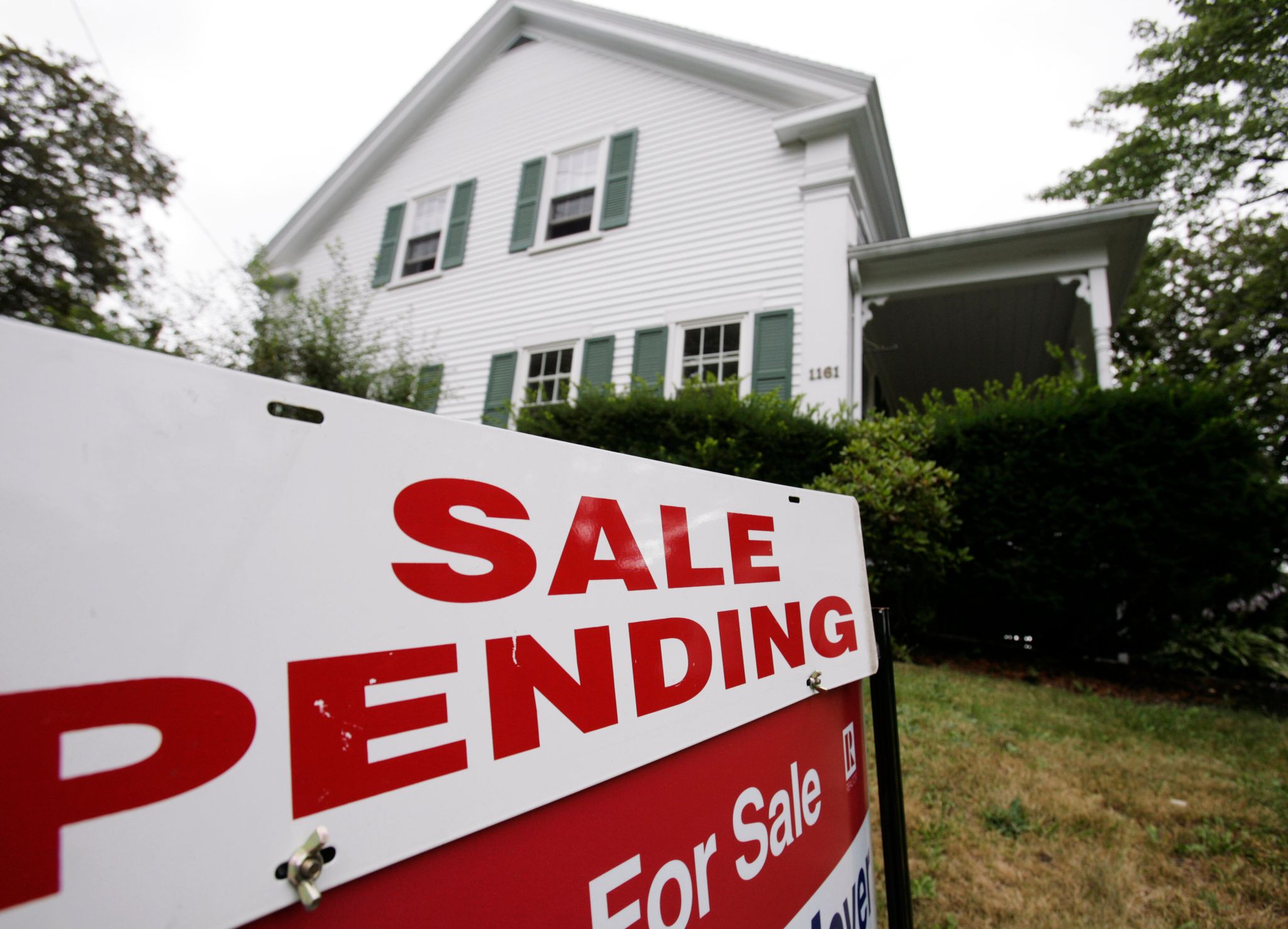 Average US long-term mortgage rate eases to 6.37% after rising five ...