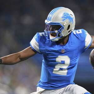 Titans add 4 free agents, including QB Hendon Hooker