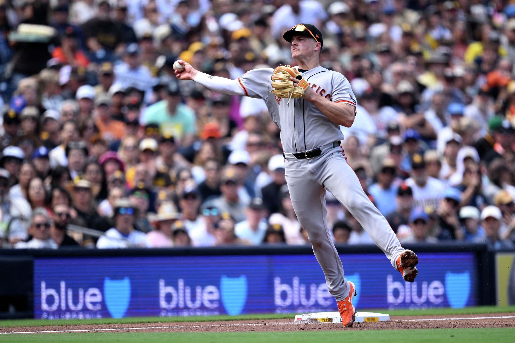 Giants’ flubs at first base inspire Chapman’s fury, sink shot at sweep