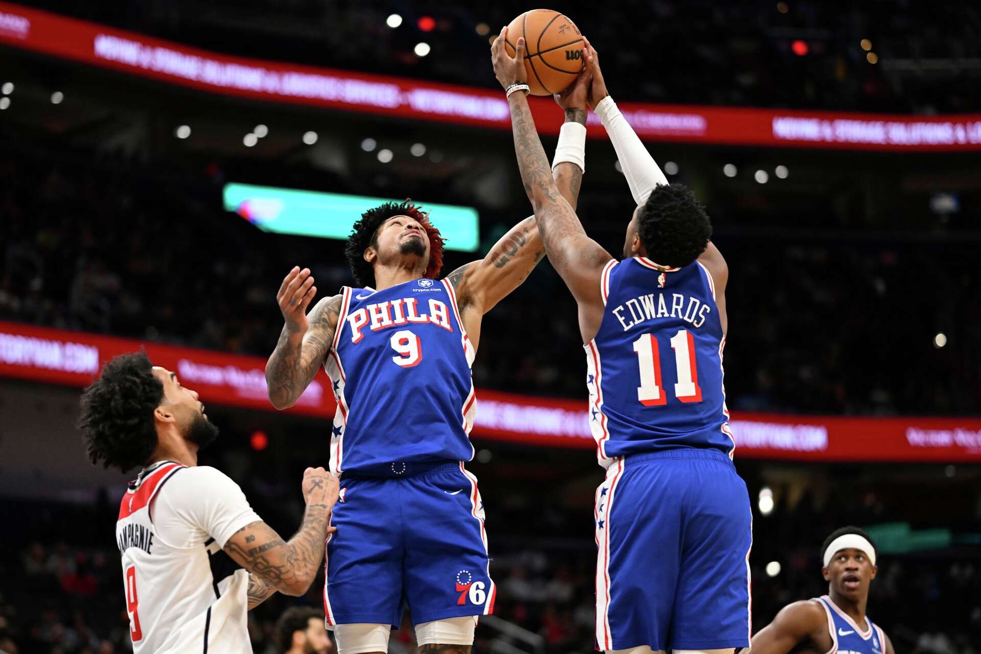 Paul George scores 39 points in the 76ers' 153-131 win over the Wizards
