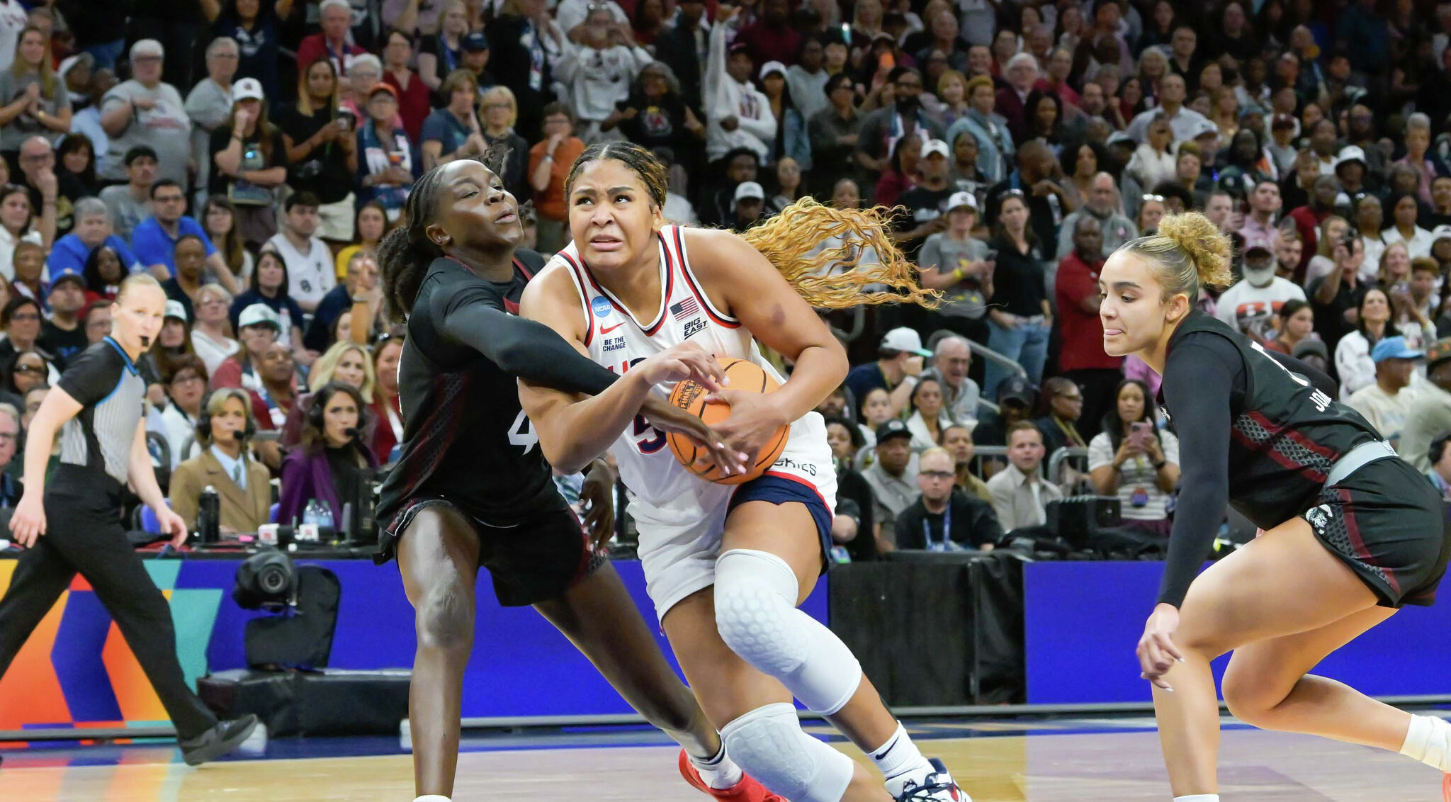 Sarah Strong struggles in UConn loss to South Carolina: 'Just disappointed in myself'