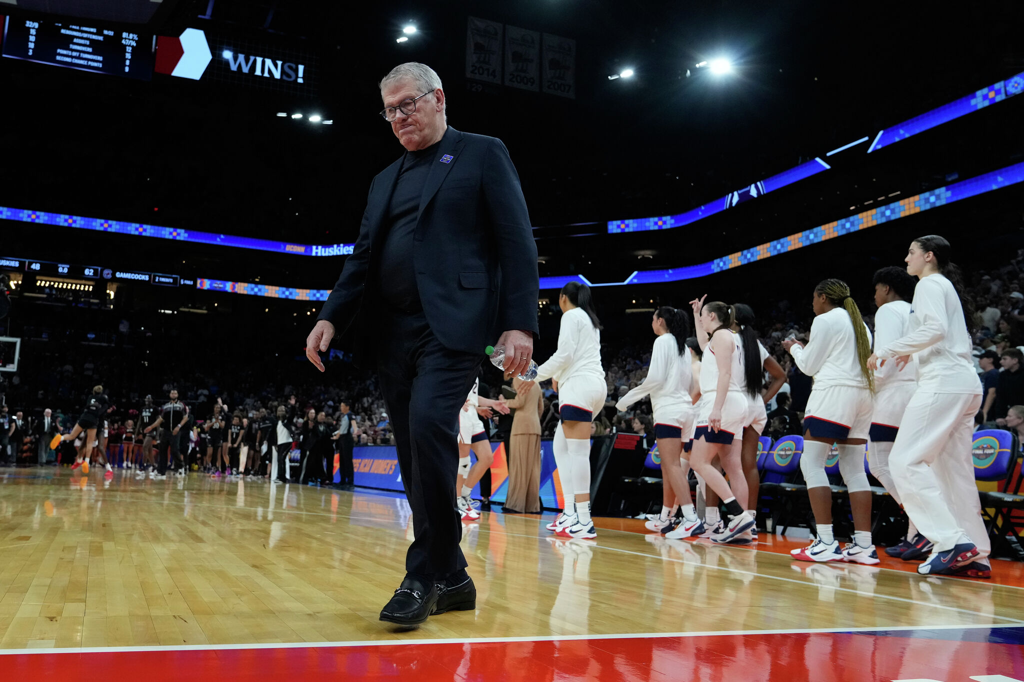 A look at how UConn women's basketball's season led to Final Four loss: 'Doesn't define us'