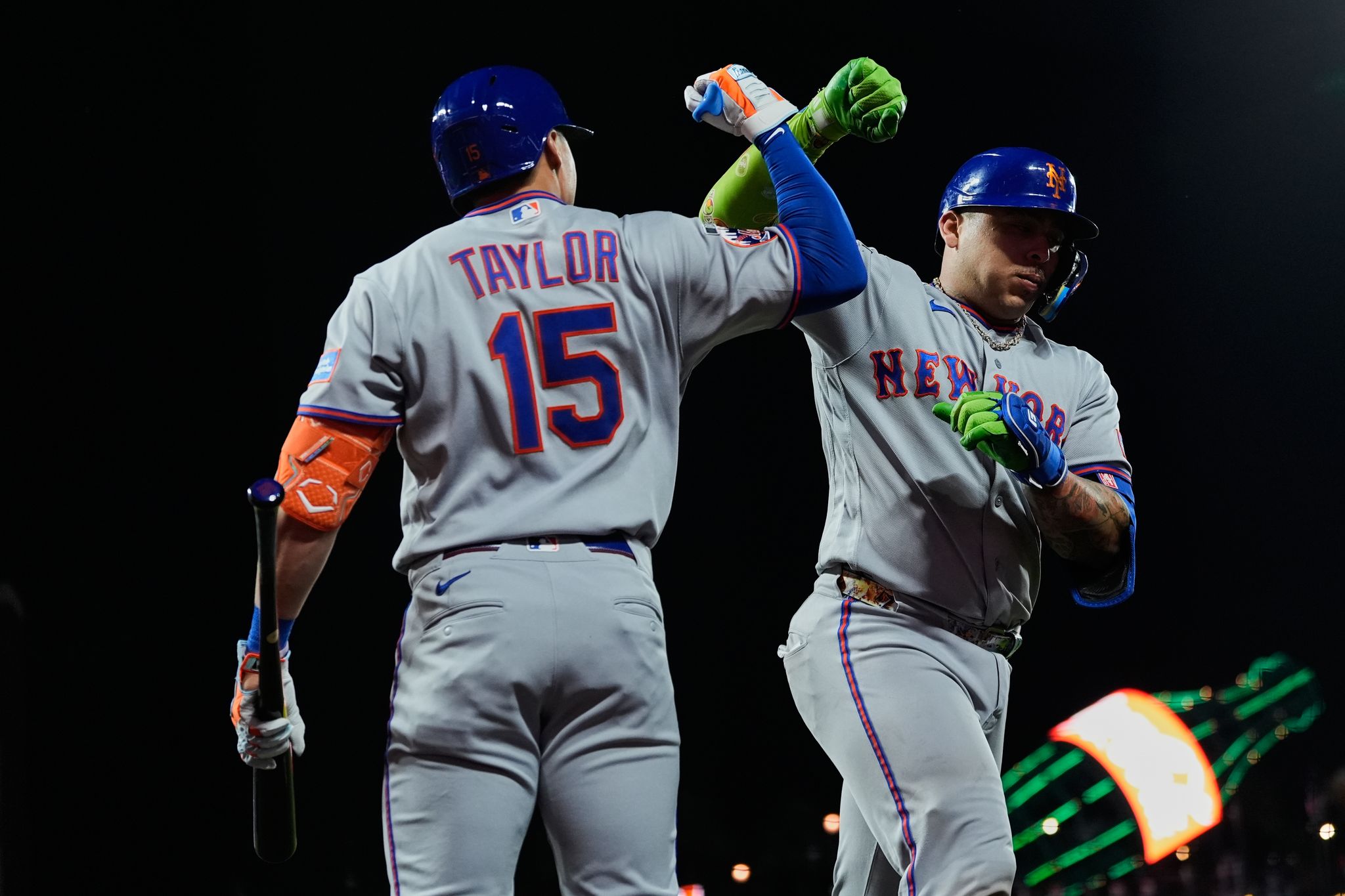 Álvarez pega 2 jonrones y Mets respaldan a McLean en paliza de 10-3 a ...