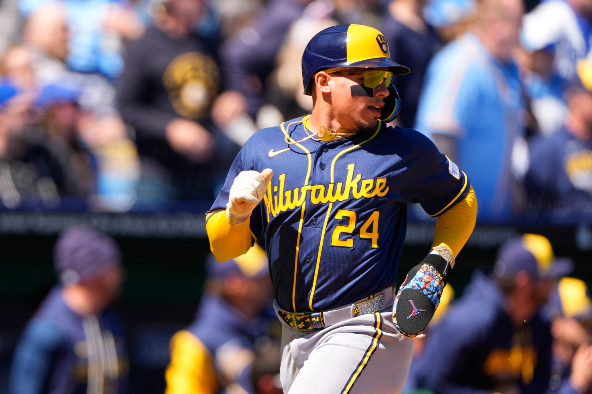 William Contreras Scores on Christian Yelich Triple vs Royals