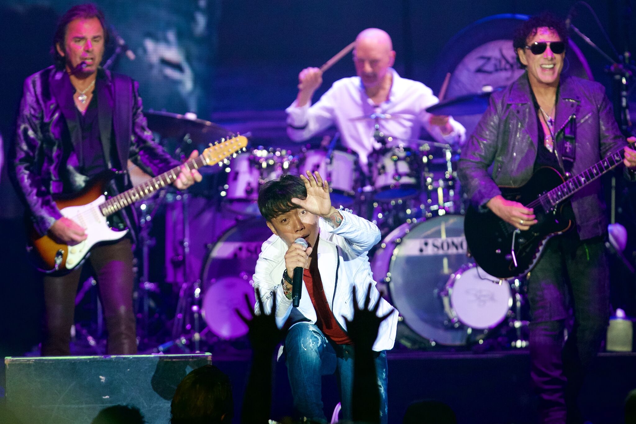 Journey postpones ‘Final Frontier’ tour dates due to illness