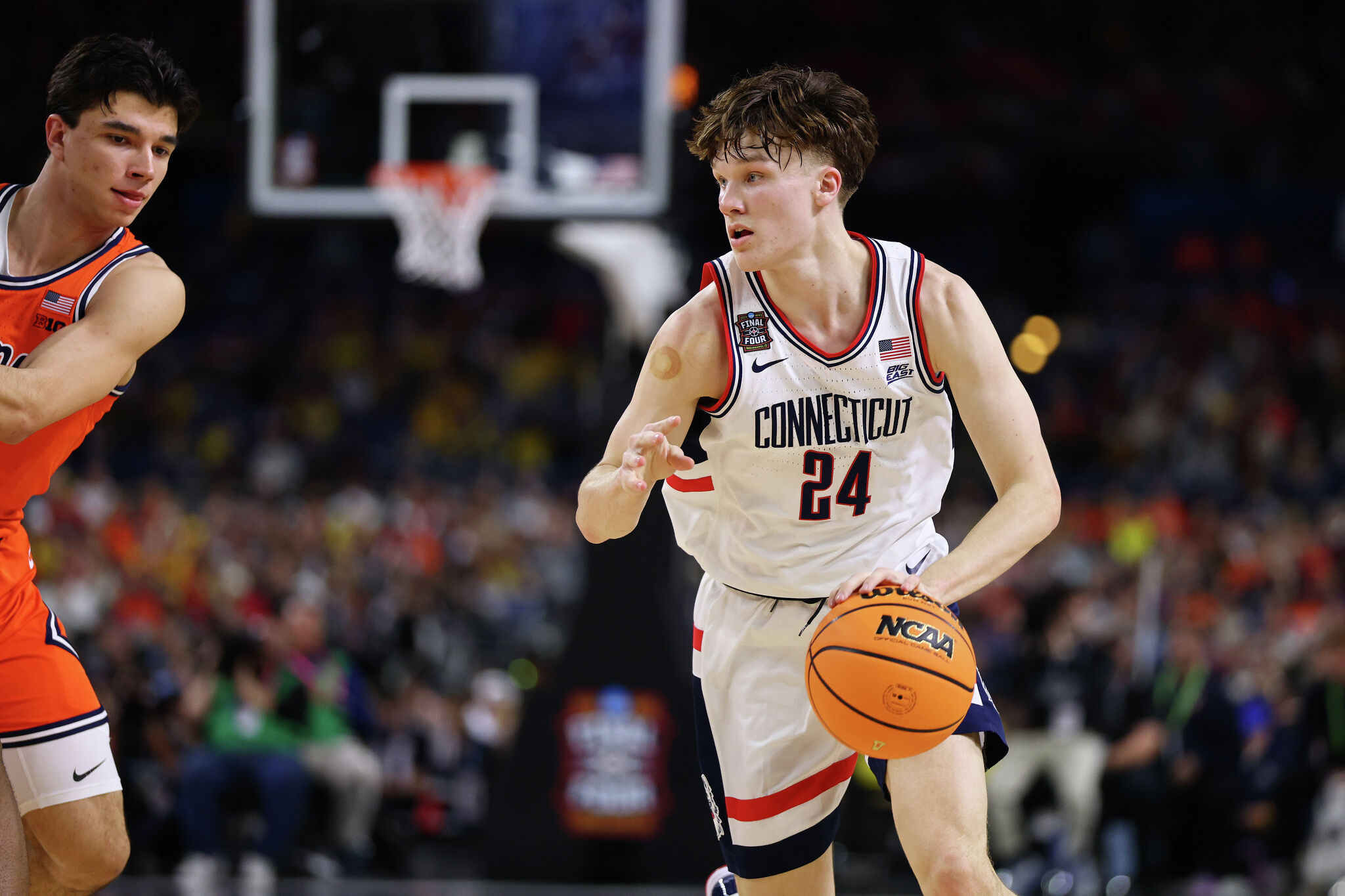 Report: UConn men's basketball will face Illinois on Dec. 4