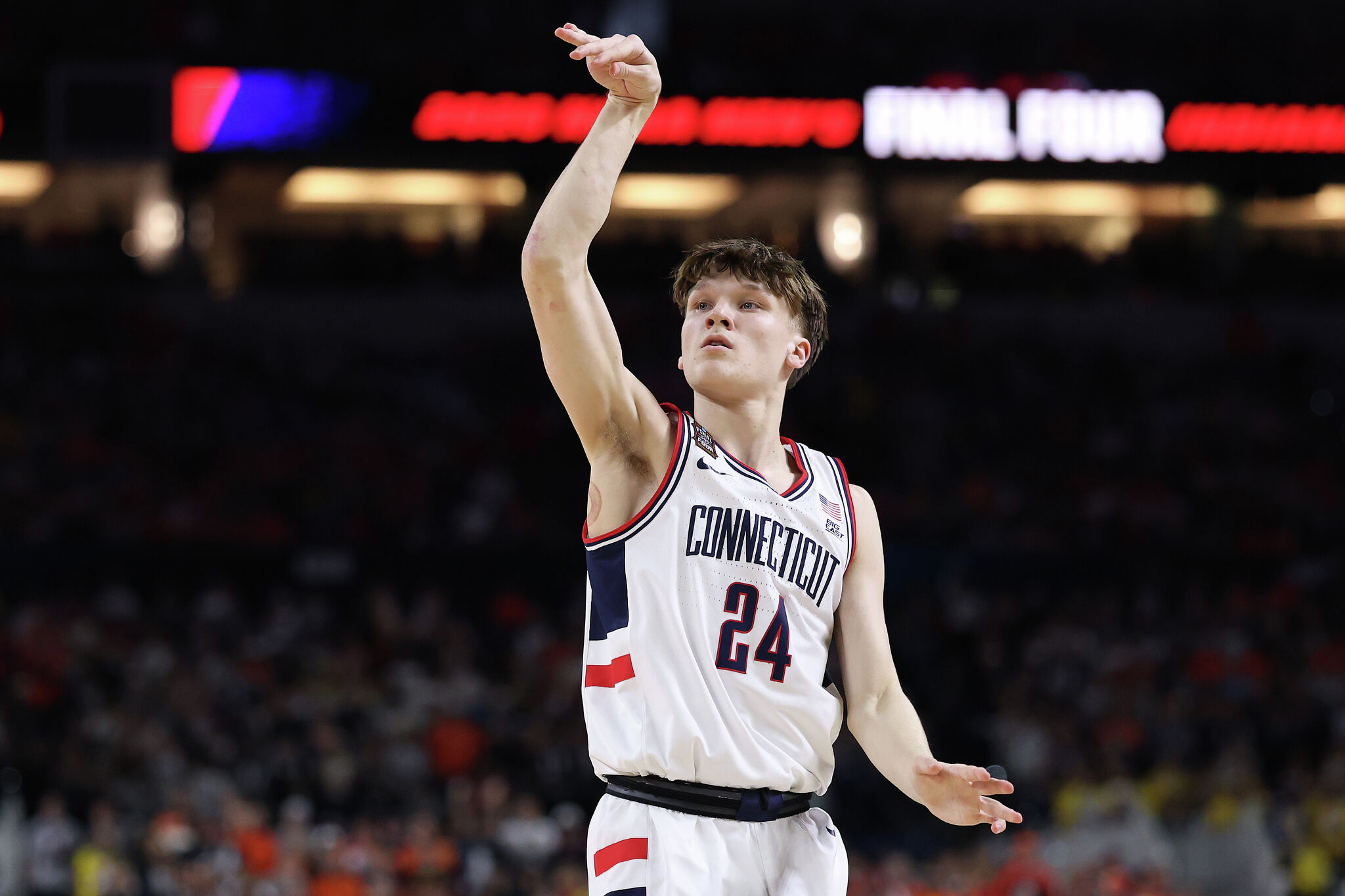 UConn star Braylon Mullins partners with Raising Cane's in latest NIL deal since Duke shot