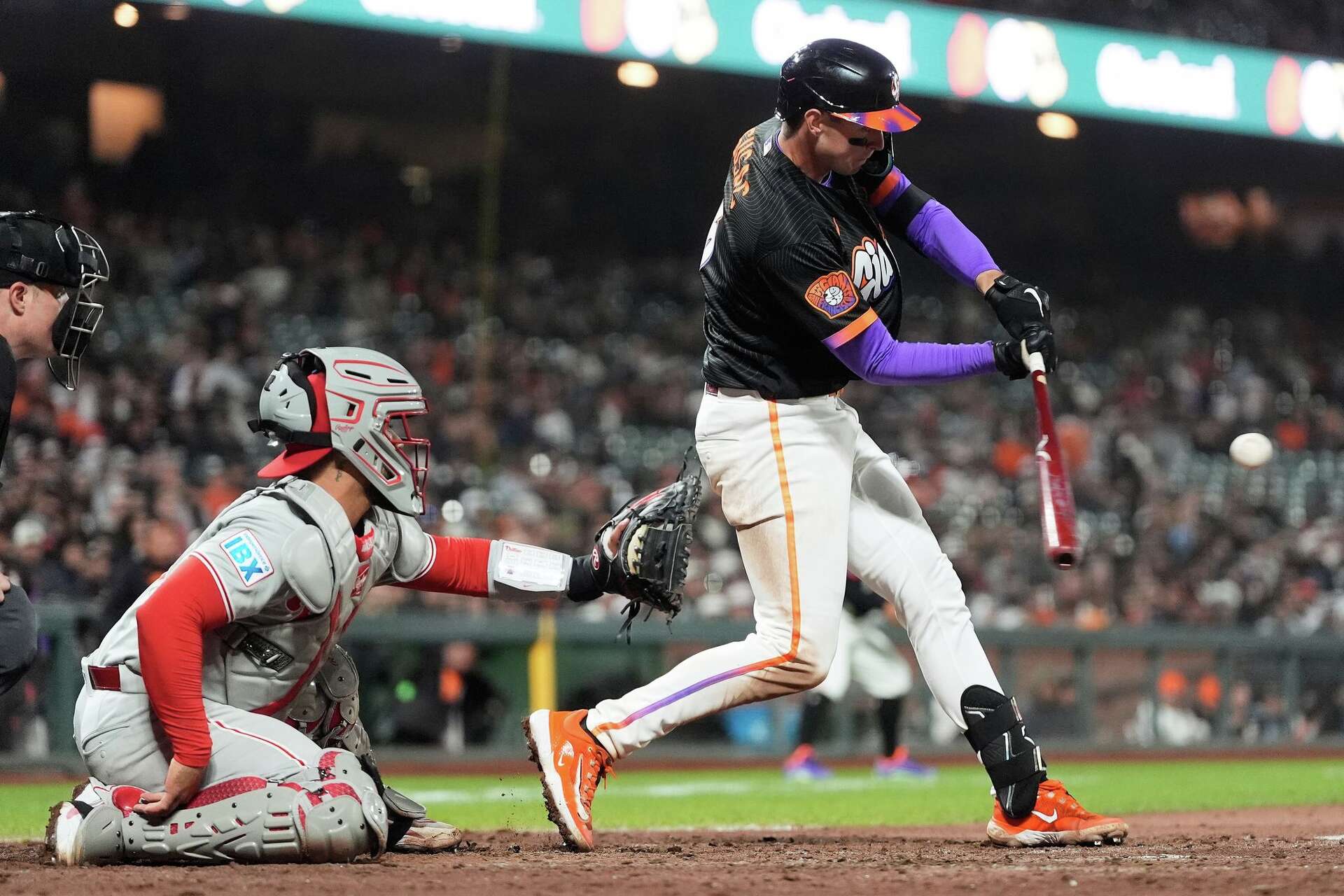 Robbie Ray pitches Giants past Phillies 6-0 to stop 4-game slide