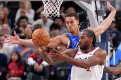 Kawhi Leonard’s 34-point night lifts Clippers over Mavs after a blown ...
