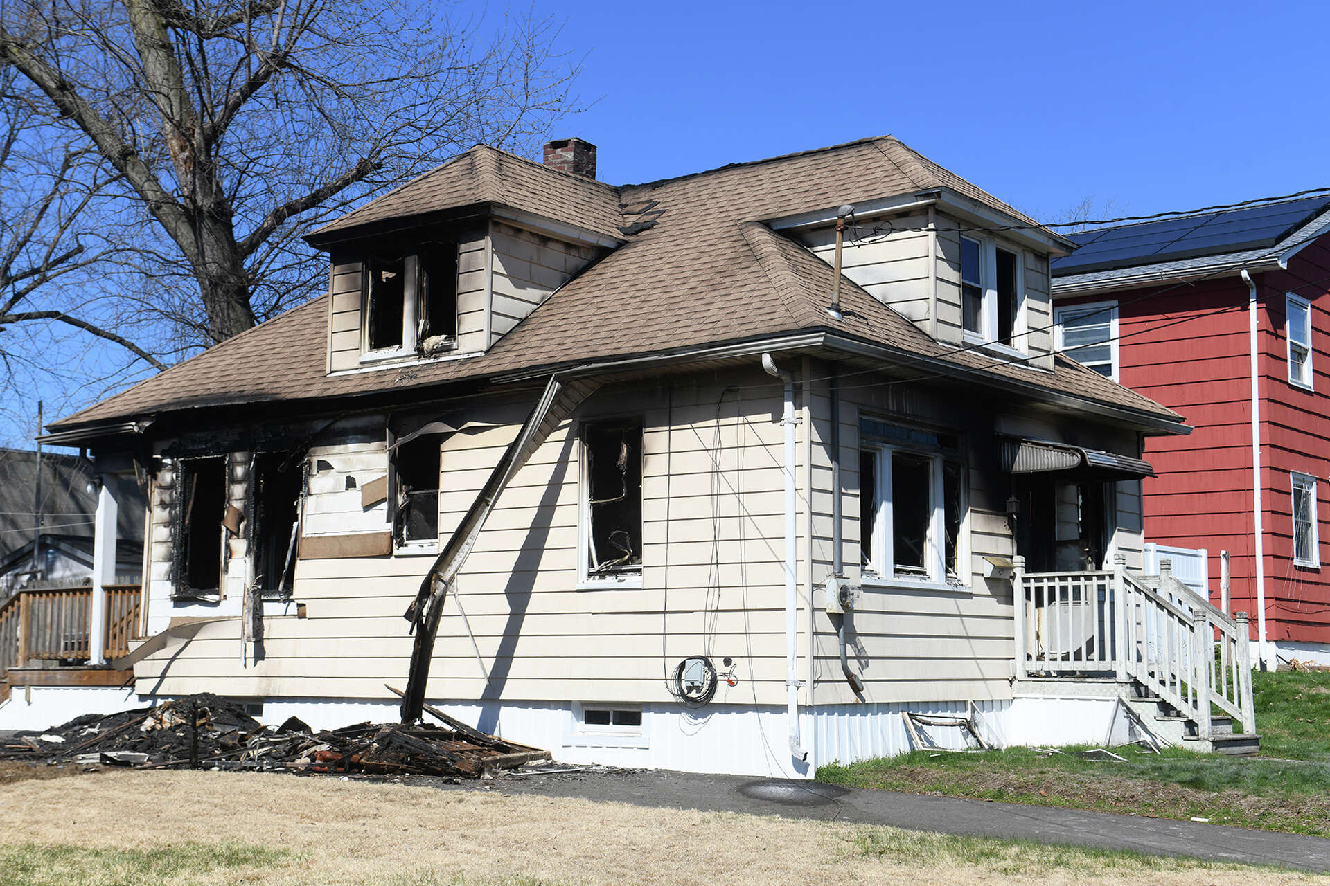 Officials ID 85-year-old man killed in Bridgeport house fire Tuesday