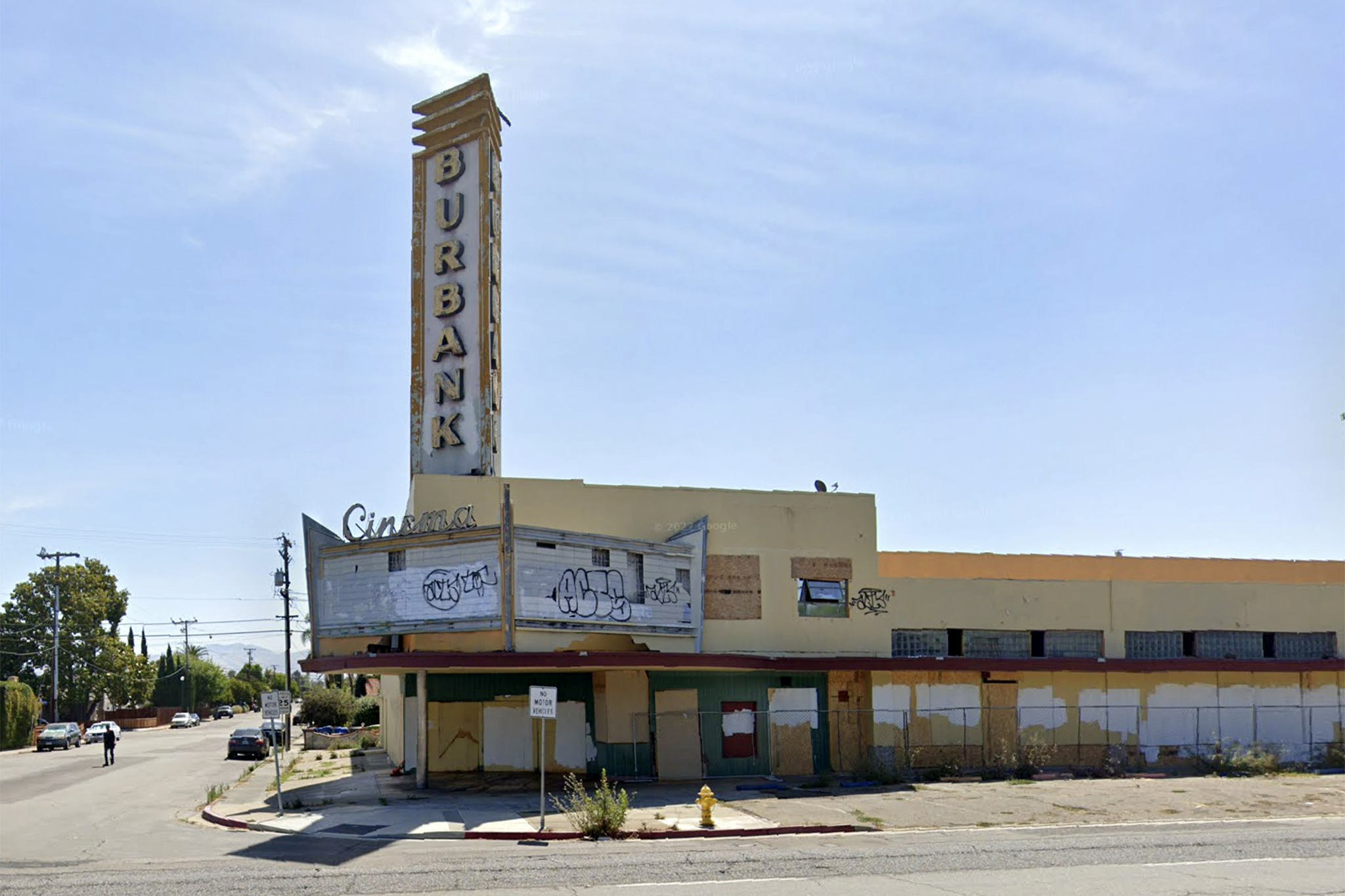 Minors allegedly break into Bay Area movie theater for booze-fueled party