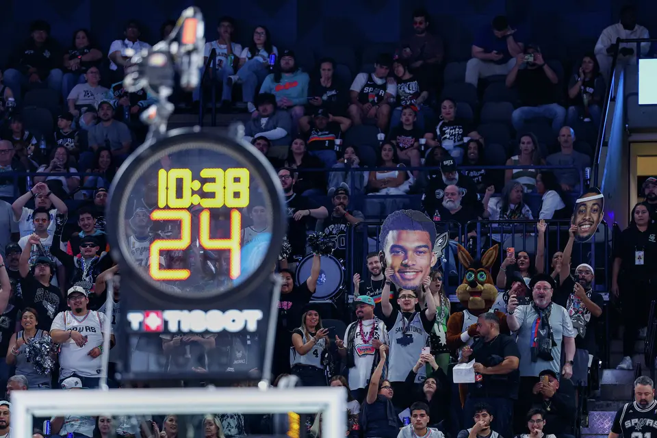San Antonio Spurs Jackals cheer during an NBA game against the Portland Trail Blazers at Frost Bank Center in San Antonio, Wednesday, April 8, 2026. The Spurs defeated the Trail Blazers 112-101.