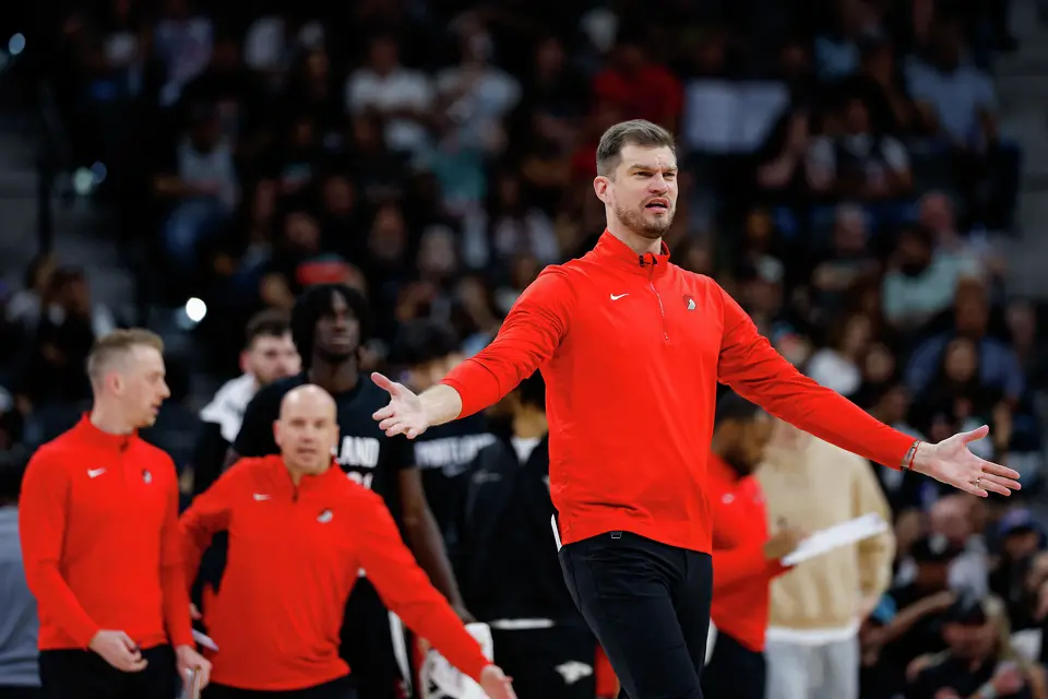 Portland Trail Blazers interim head coach Tiago Splitter disagrees with a call from the referees during a game against the San Antonio Spurs at Frost Bank Center in San Antonio, Wednesday, April 8, 2026. The Spurs defeated the Trail Blazers 112-101.