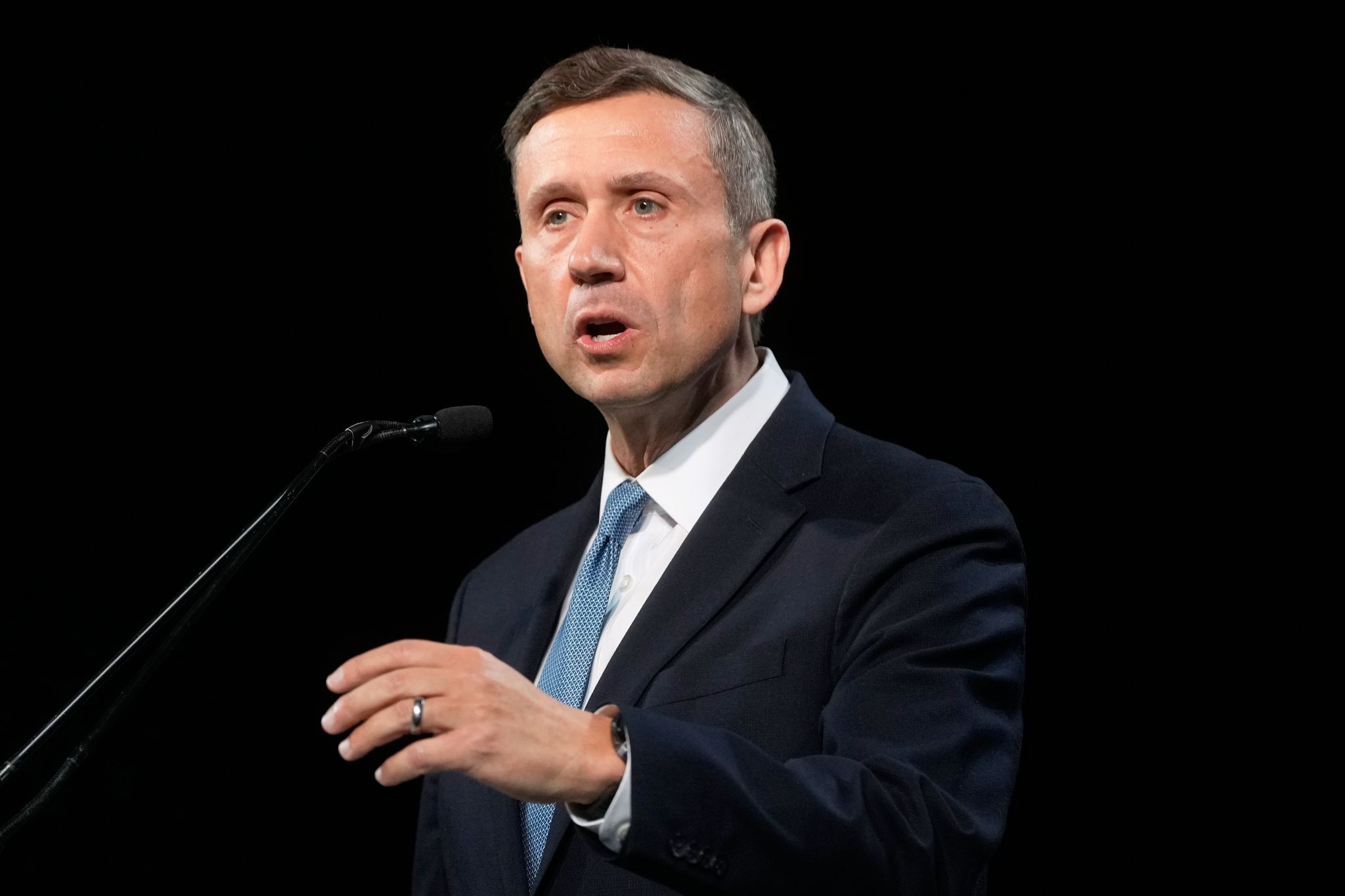 https://s.hdnux.com/photos/01/65/73/70/30916146/3/rawImage.jpg