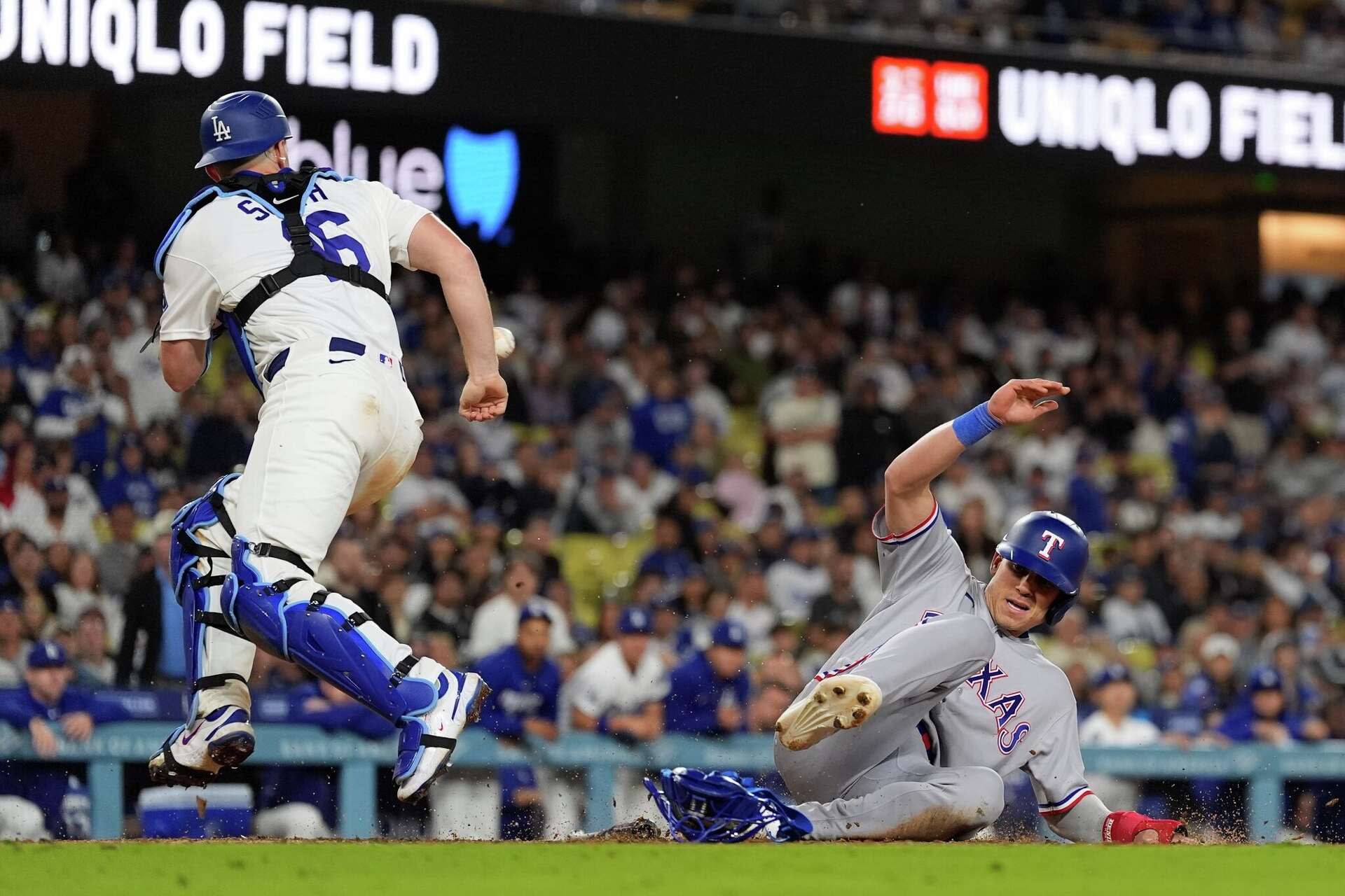 Rangers' confluence of mistakes outweighs positives in loss to Dodgers