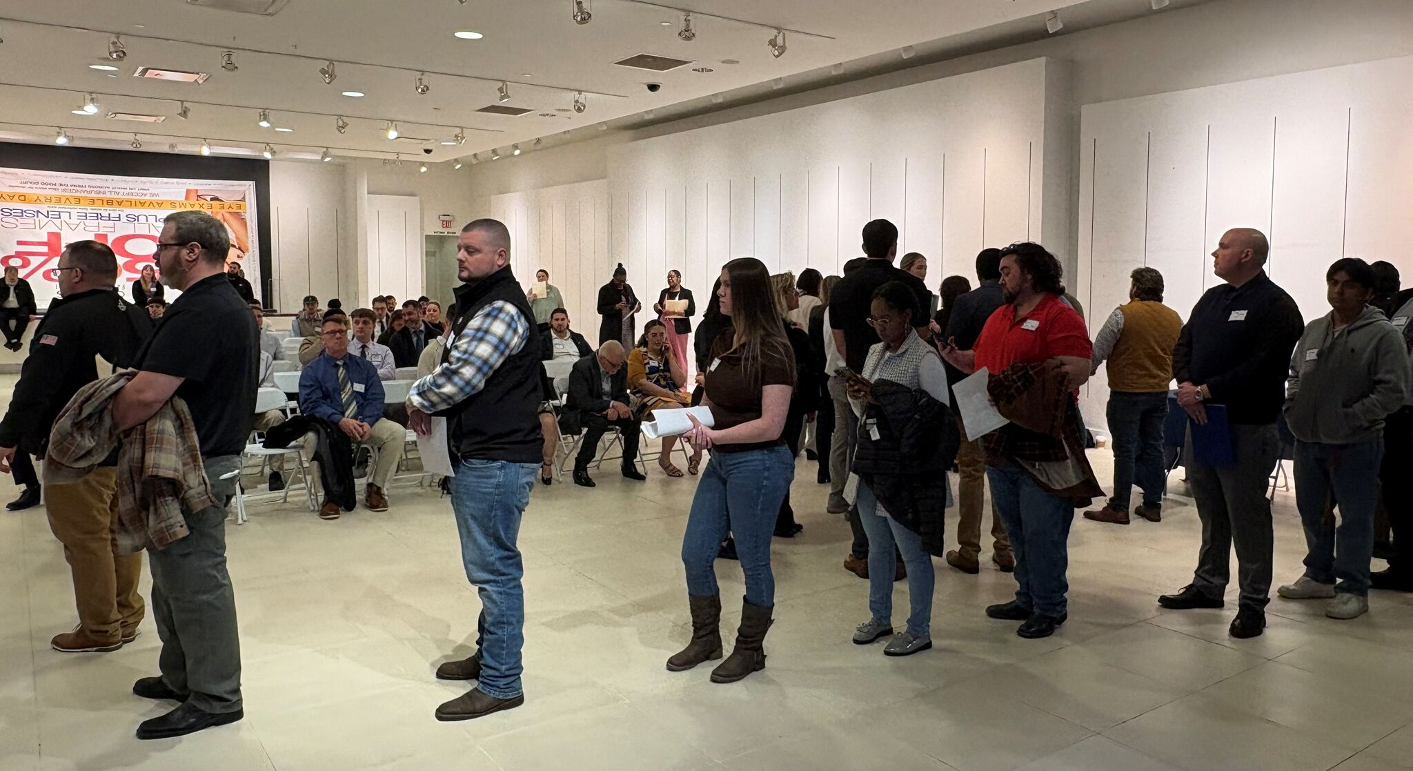 Submarine manufacturer Electric Boat draws 1,000+ job seekers to Crystal Mall event in Waterford