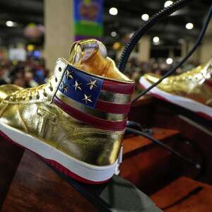 Trump Ailesinin İş Anlaşmaları Gelecek Başkanların Ofislerinden Kar Elde Etmesine Yol Açabilir