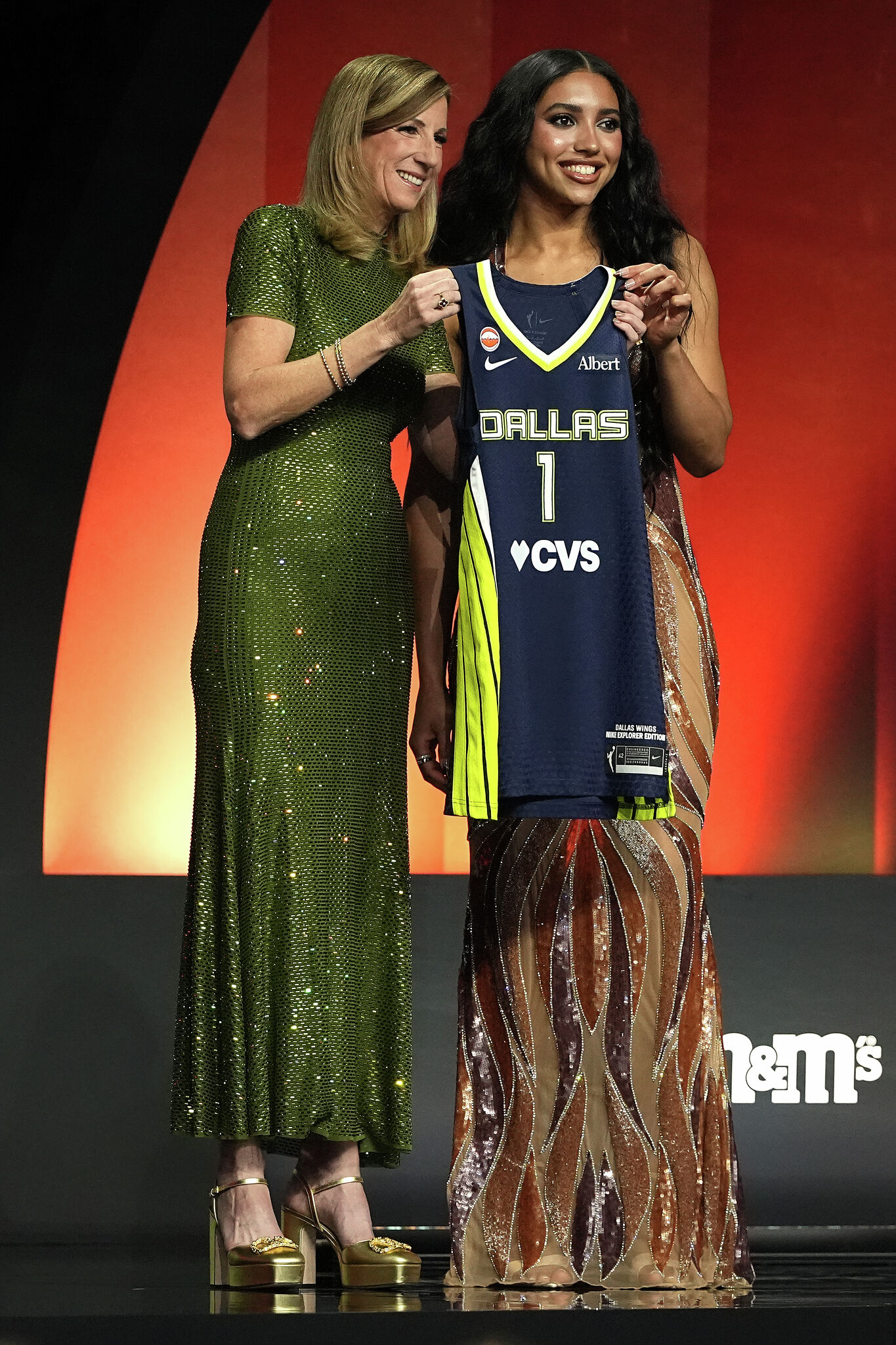 Azzi Fudd goes No. 1 in WNBA Draft, joins Paige Bueckers in Dallas