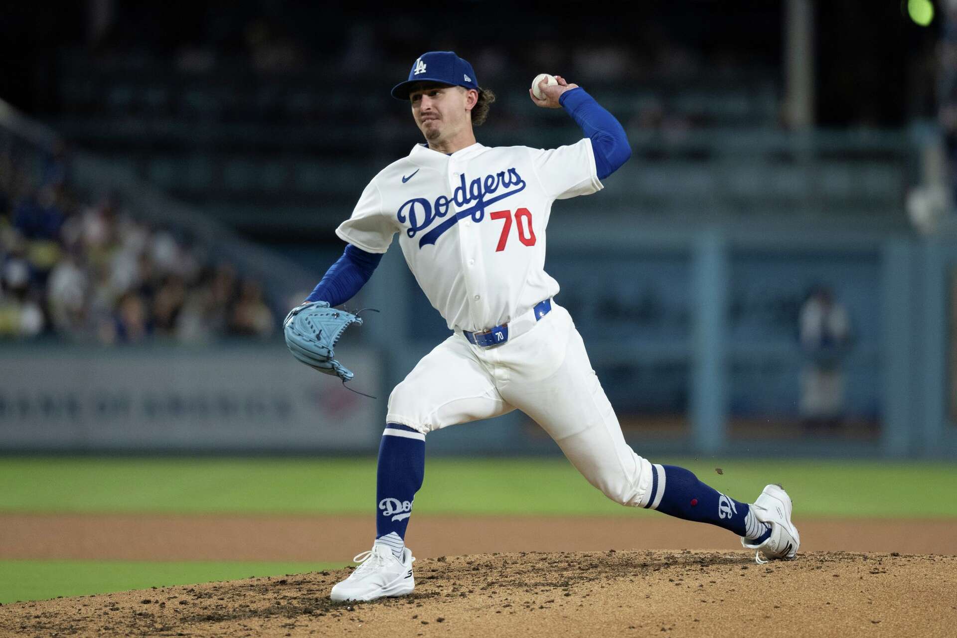 Wrobleski throws 8 smooth innings and the Dodgers hand the Mets
