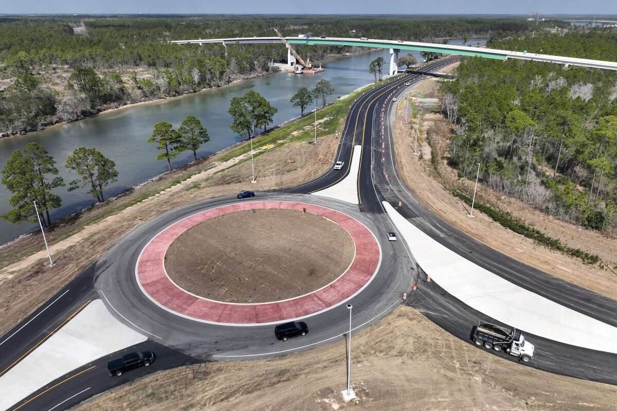 This new bridge over Alabama's intracoastal waterway near Orange Beach should alleviate traffic congestion on the highways near the popular Gulf Coast resort, the state's transportation department said.