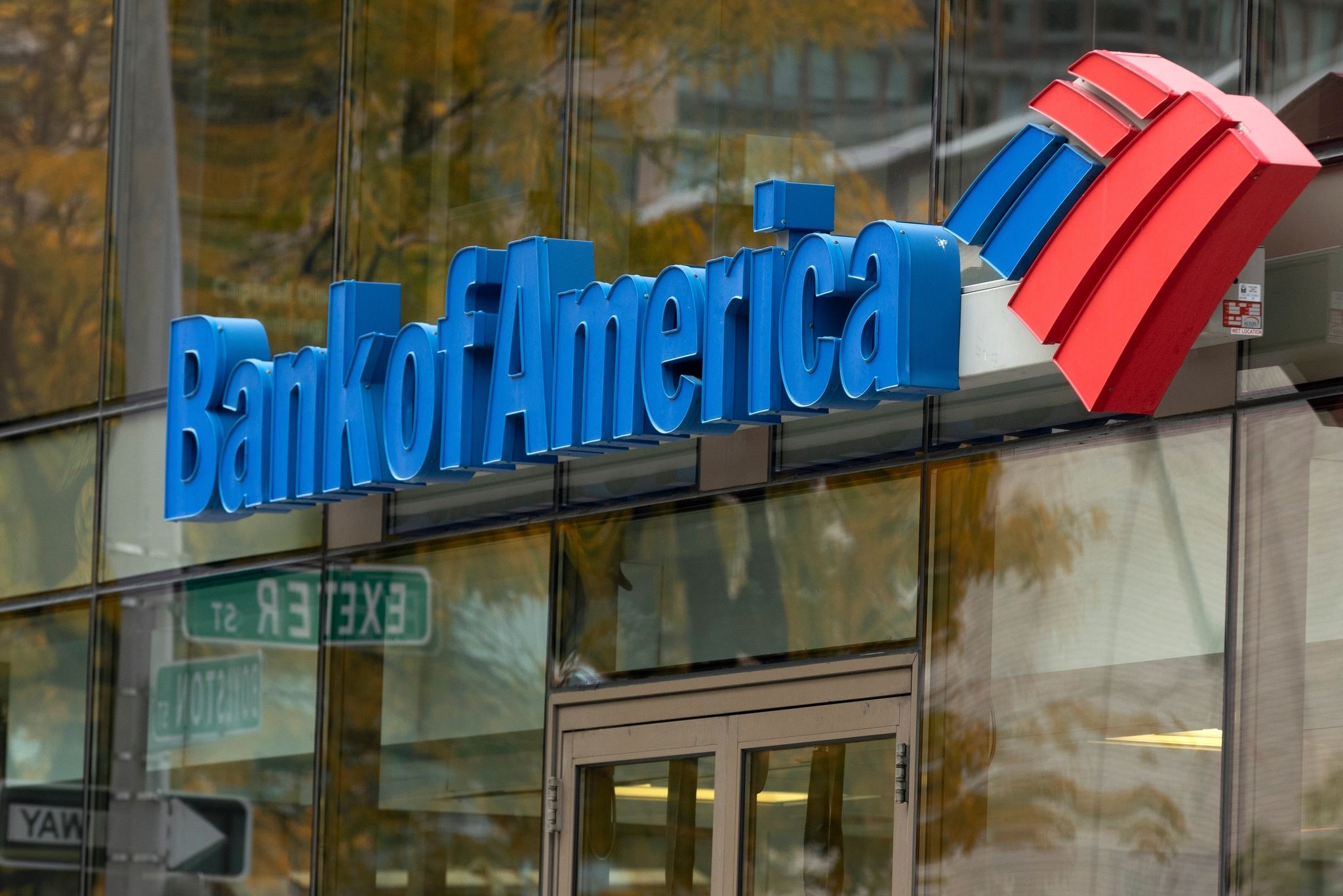chron.com - KEN SWEET - BofA's trading desk avoided a single daily loss in Q1 amid market turmoil