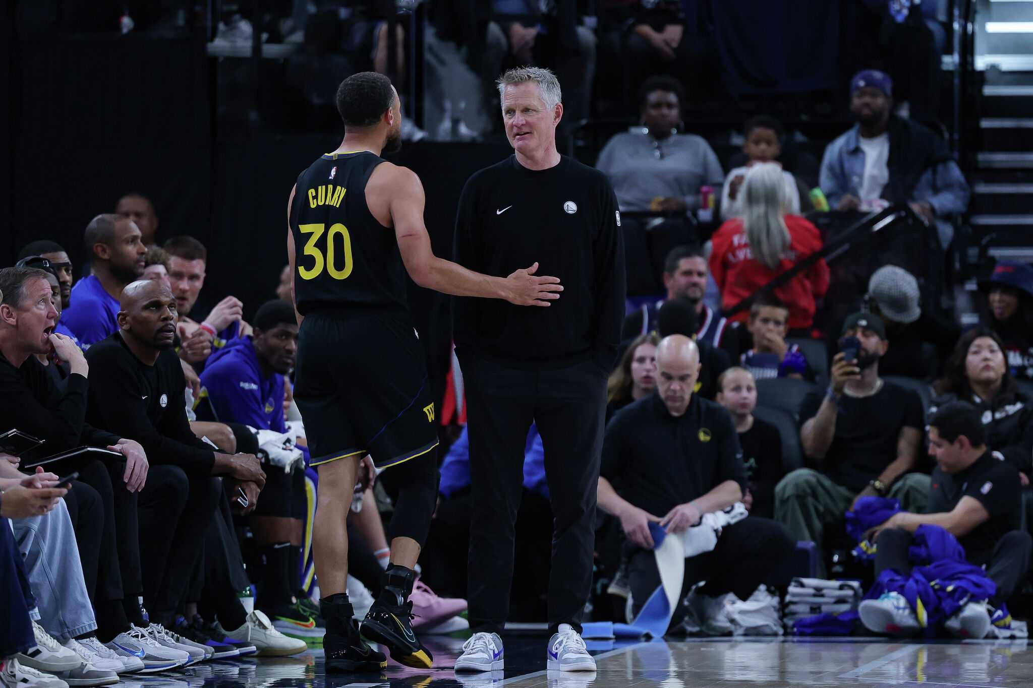 ESPN suggests Warriors should tank in NBA play-in round