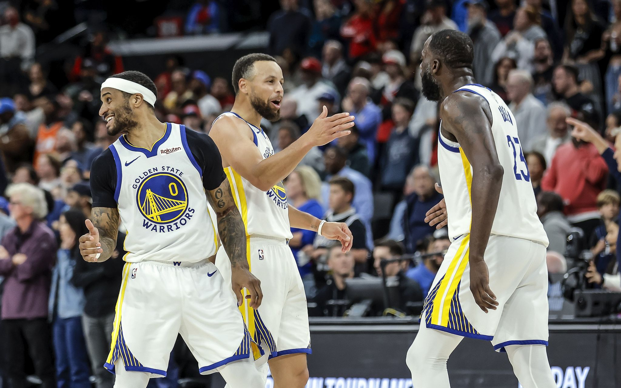 Warriors, Steph Curry conjure a classic to stun Clippers in play-in