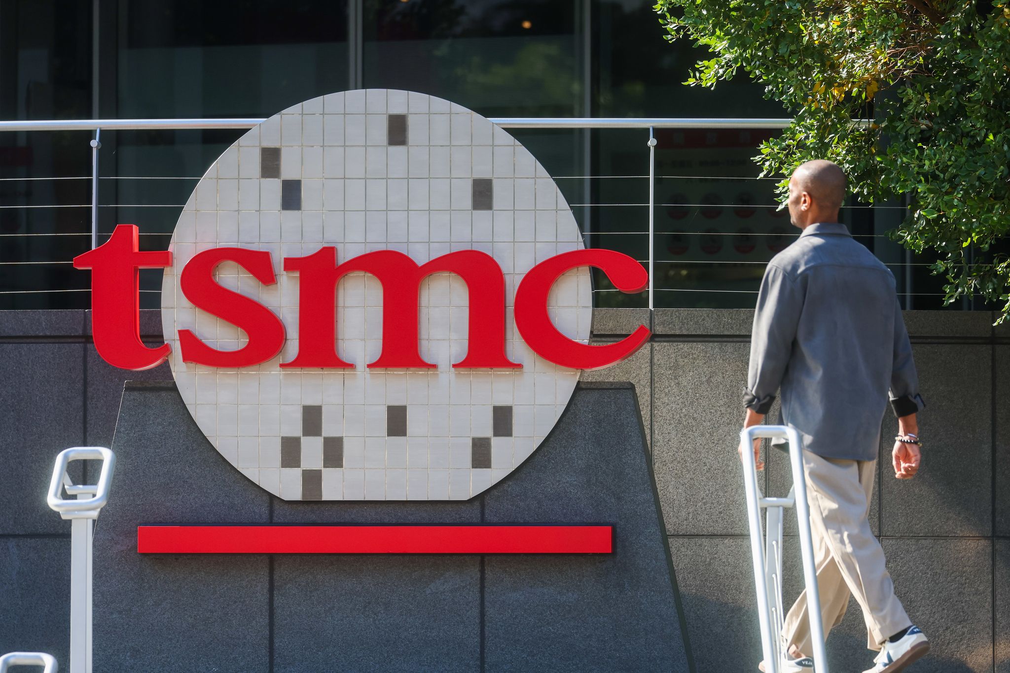 Taiwan court sentences ex-Tokyo Electron staff to 10 years in TSMC ...