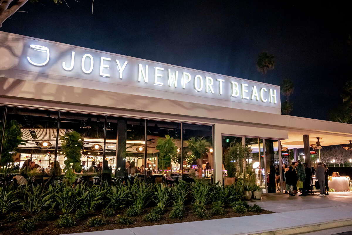 Guests arrive for the media preview at the new JOEY Newport Beach restaurant at Fashion Island in Newport Beach on Wed., Jan. 18, 2023. (Photo by Leonard Ortiz/MediaNews Group/Orange County Register via Getty Images)