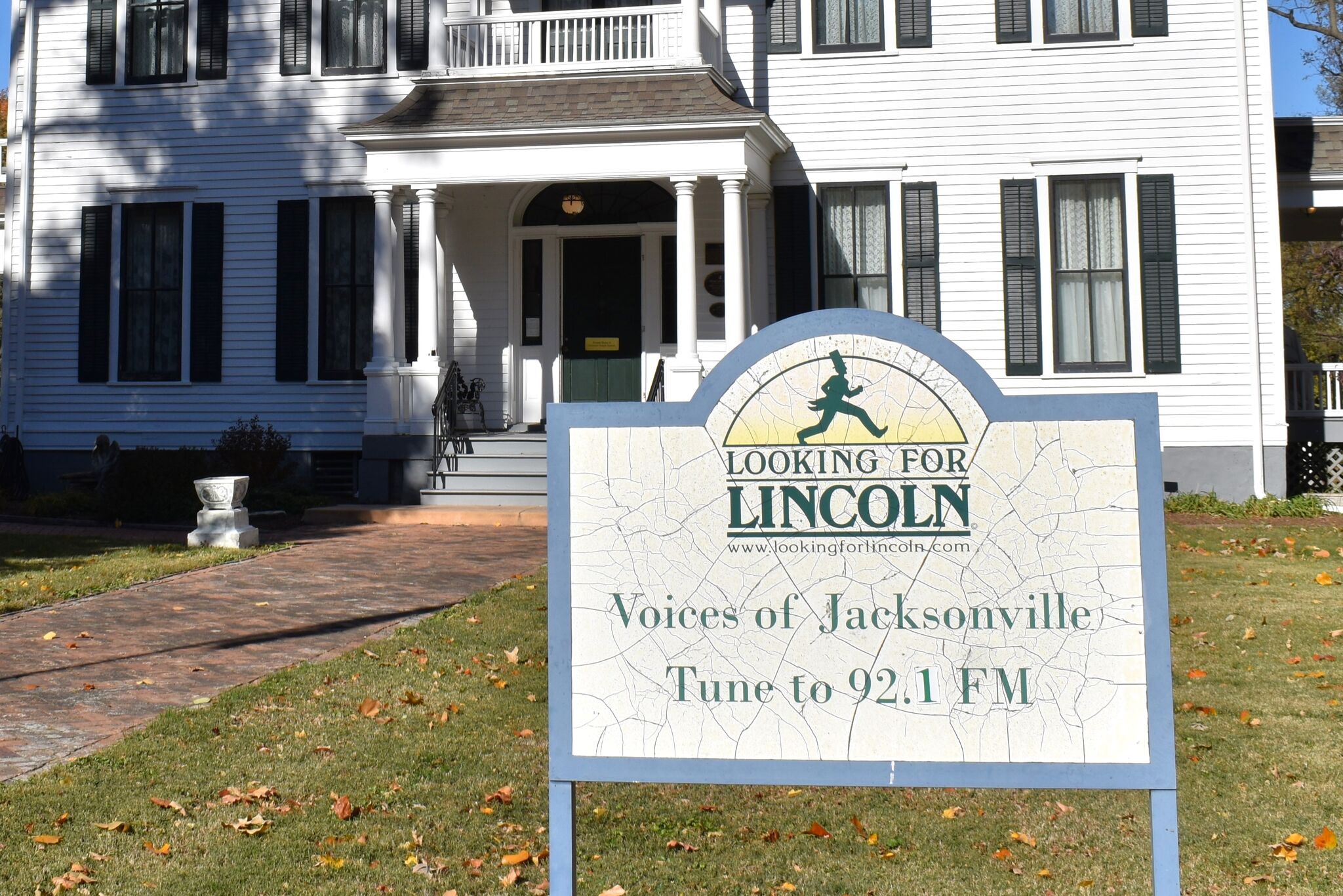 Illinois Looking for Lincoln program receives $125K in state grants