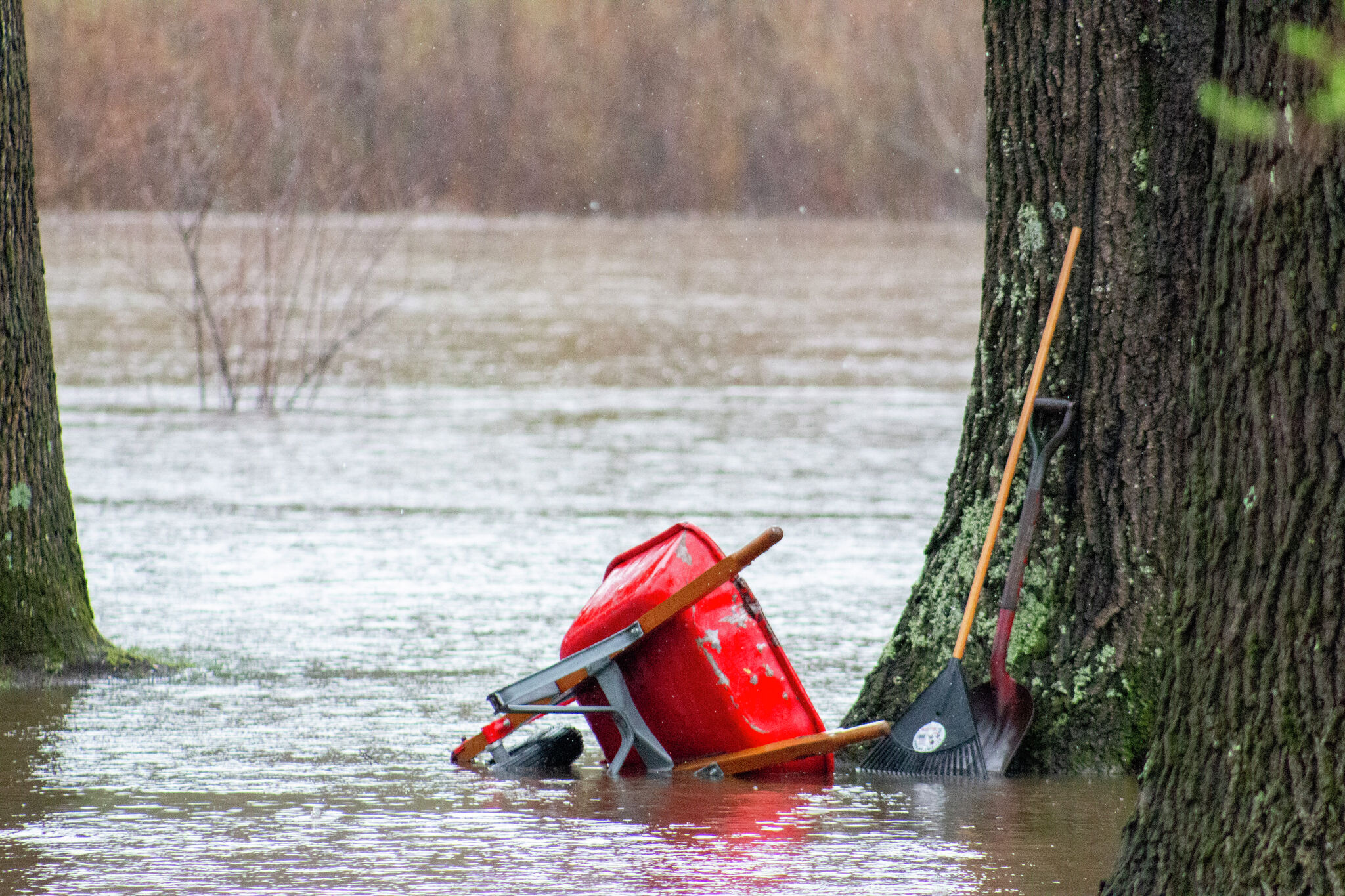 Muskegon River flooding prompts Mecosta County evacuation warnings