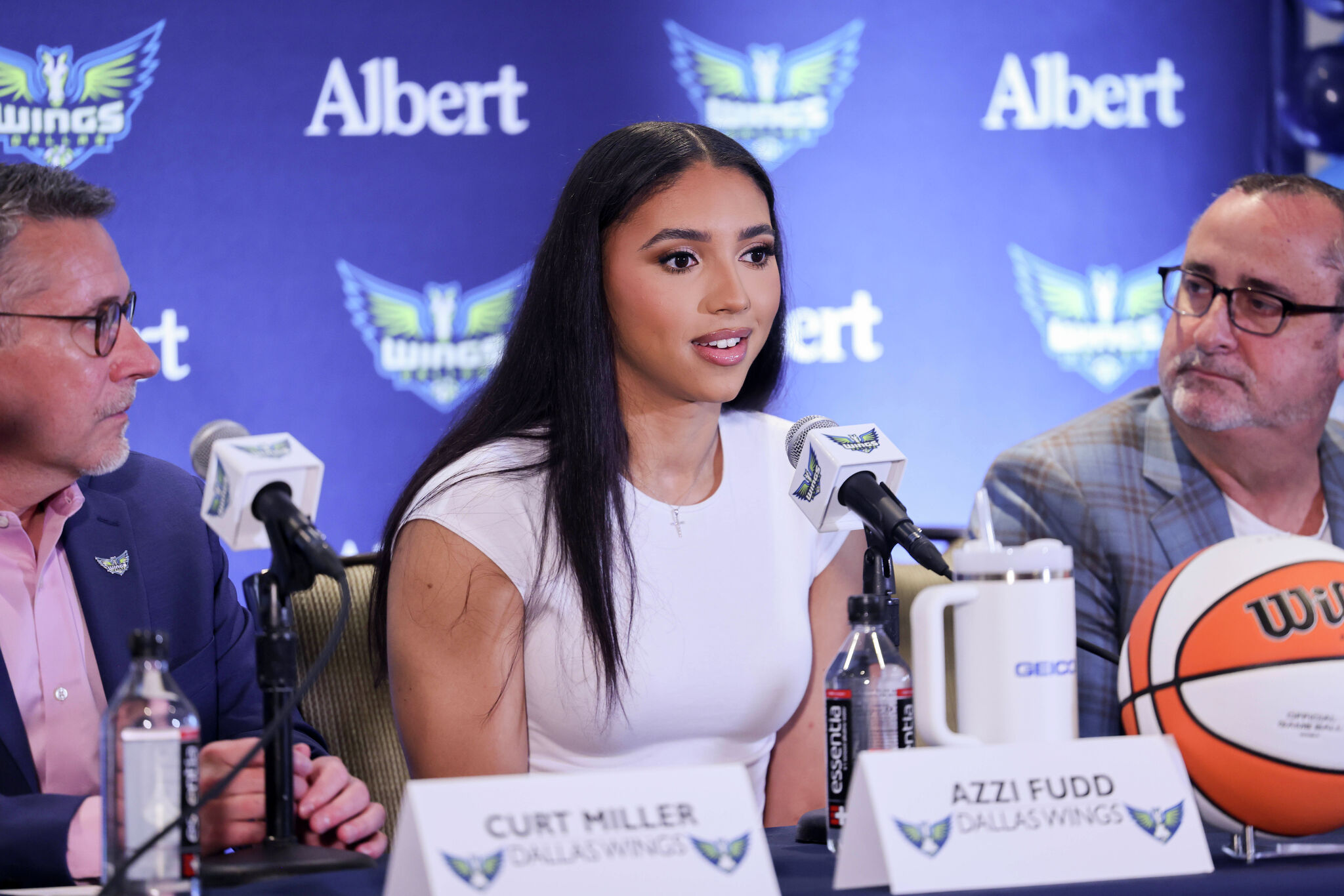 Refusing to address Fudd, Bueckers relationship feeds ugly narrative