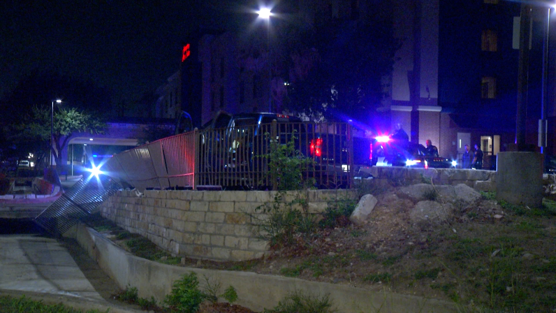 Man hits SAPD patrol car, SUV while trying to get away on North Side,