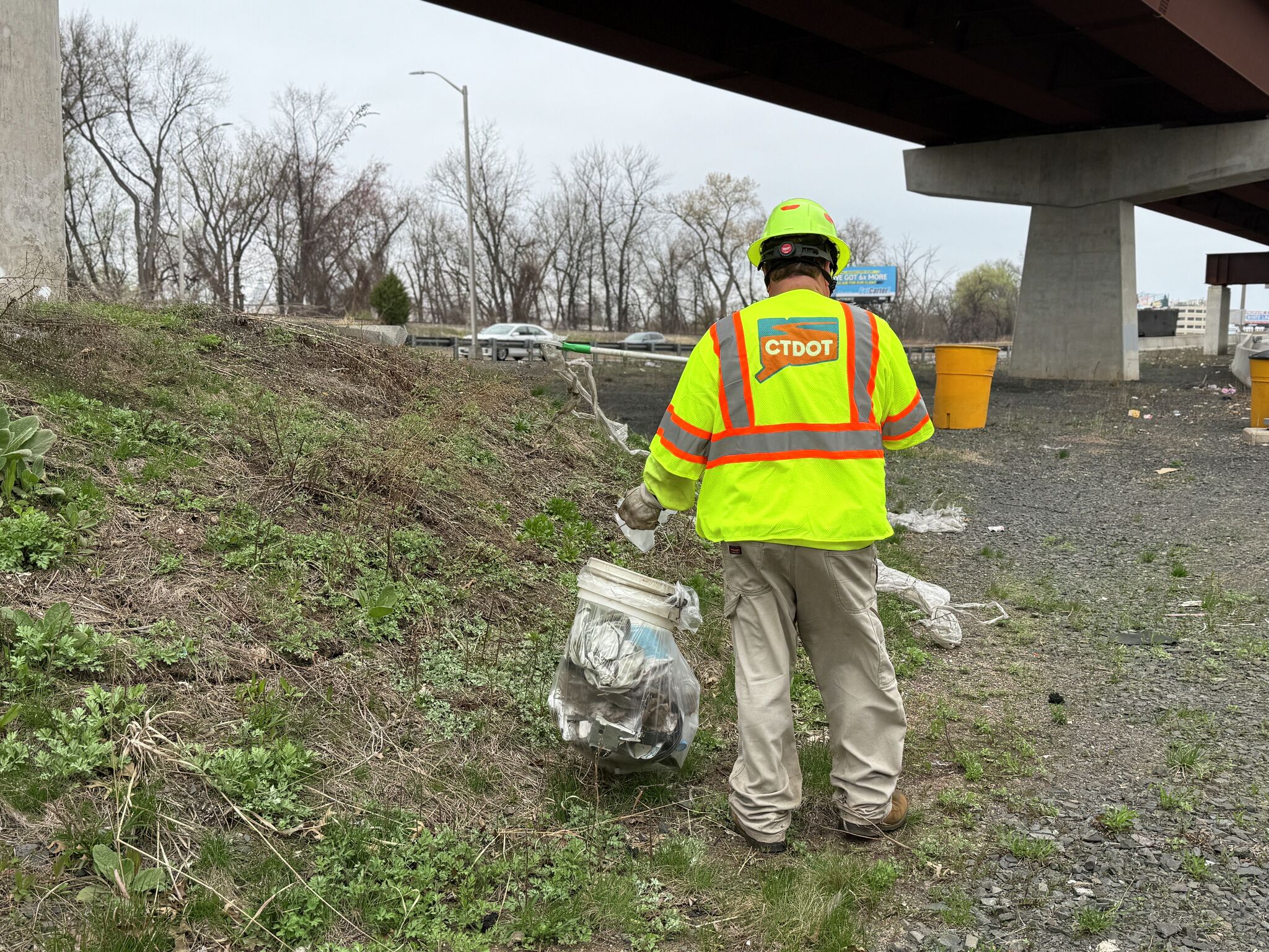 3,000 dumpsters a year: The scale of Connecticut’s roadside trash problem