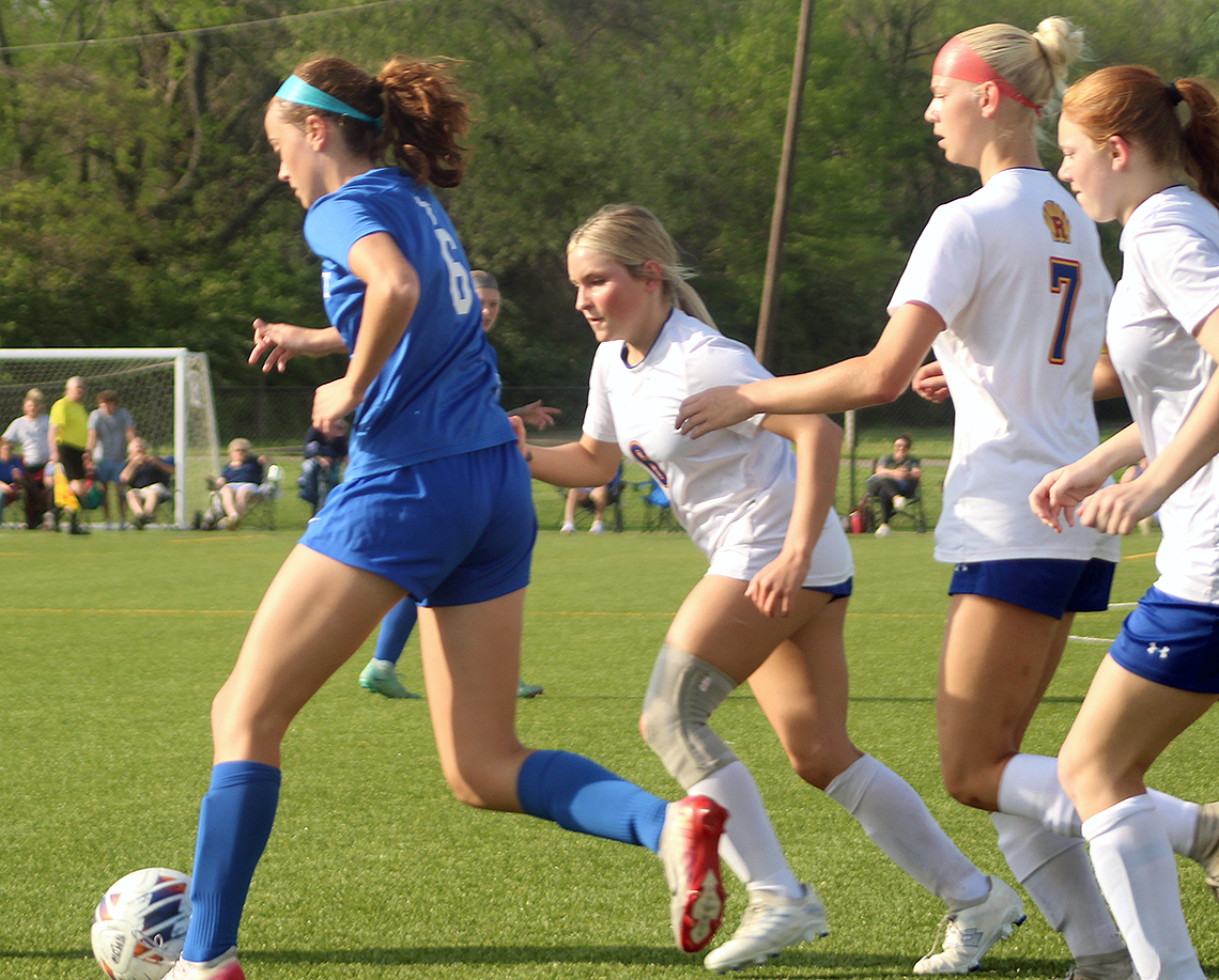 Soccer: Stassi lifts Roxana; Marquette tops Maryville Christian