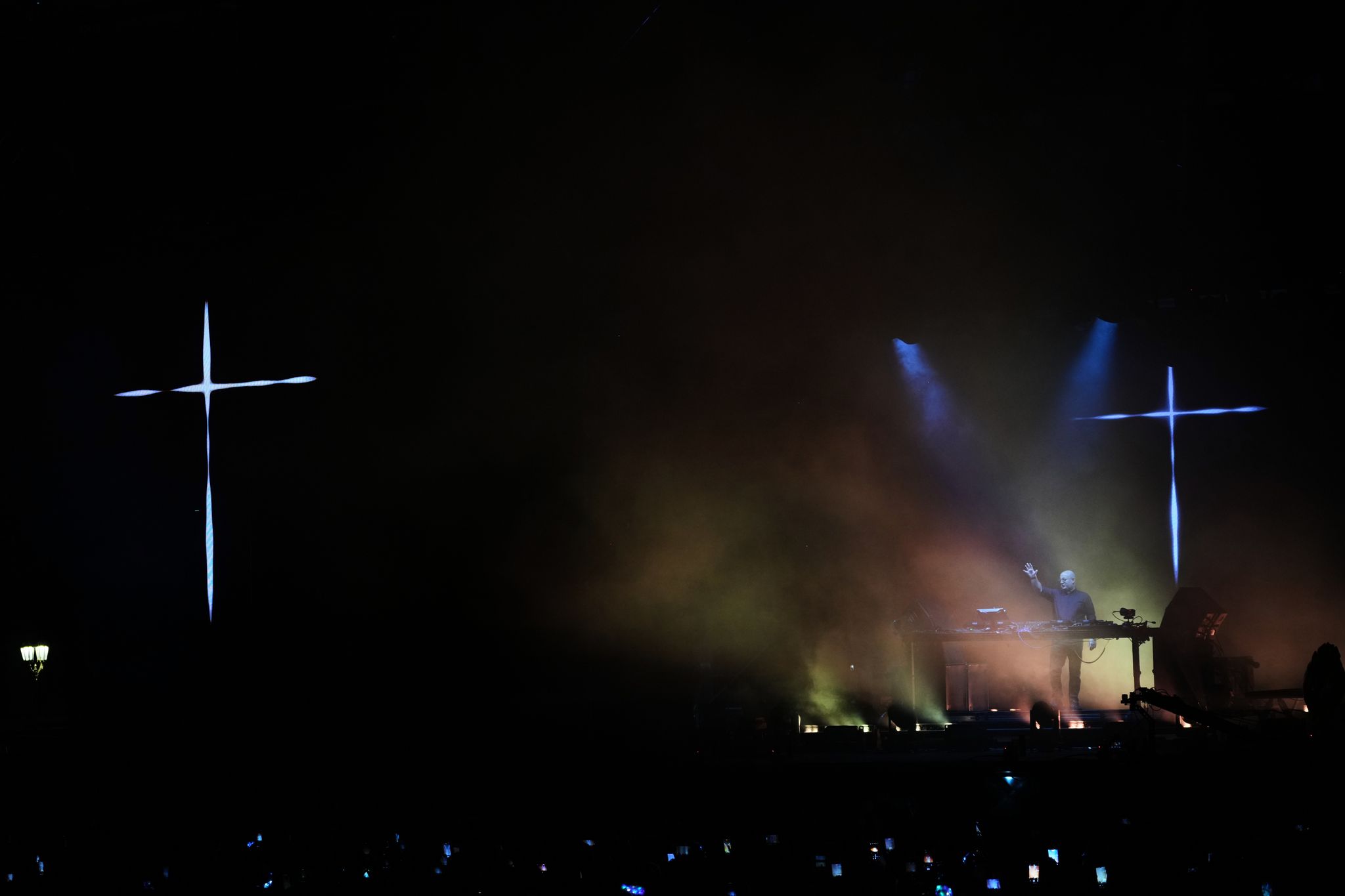 Padre Guilherme hosts rave in Argentina's capital honoring late Pope ...