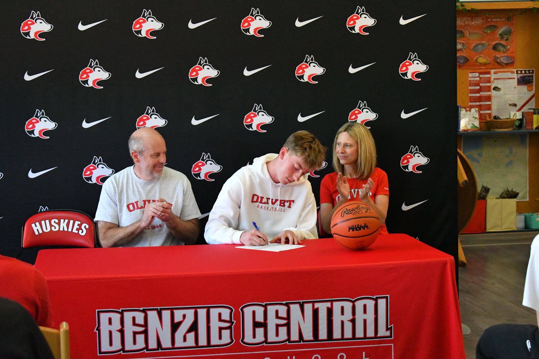 Carson Case signs to play basketball at Olivet