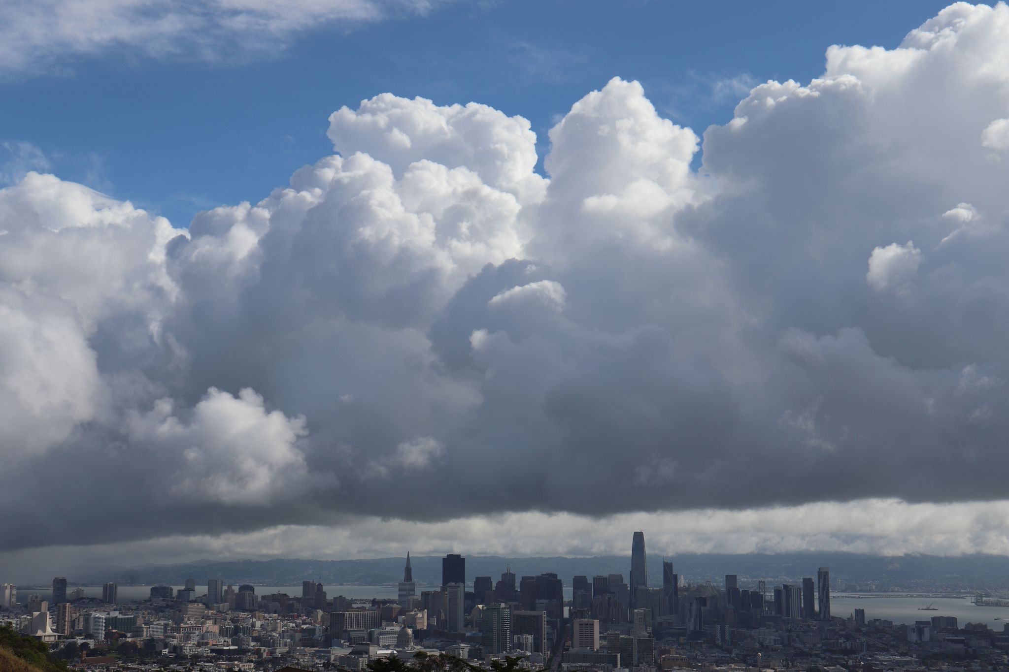 Giants-Dodgers game at risk of rain delay as afternoon thunderstorms hit Bay Area - San Francisco Chronicle image