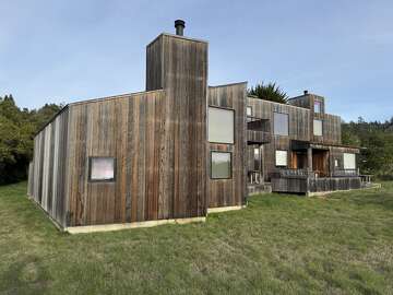 Donlyn Lyndon, influential Sea Ranch architect, dies at 90