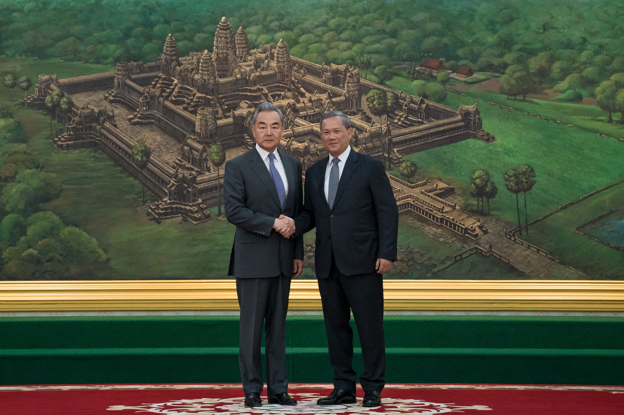 China's foreign and defense ministers meet with Cambodian counterparts ...