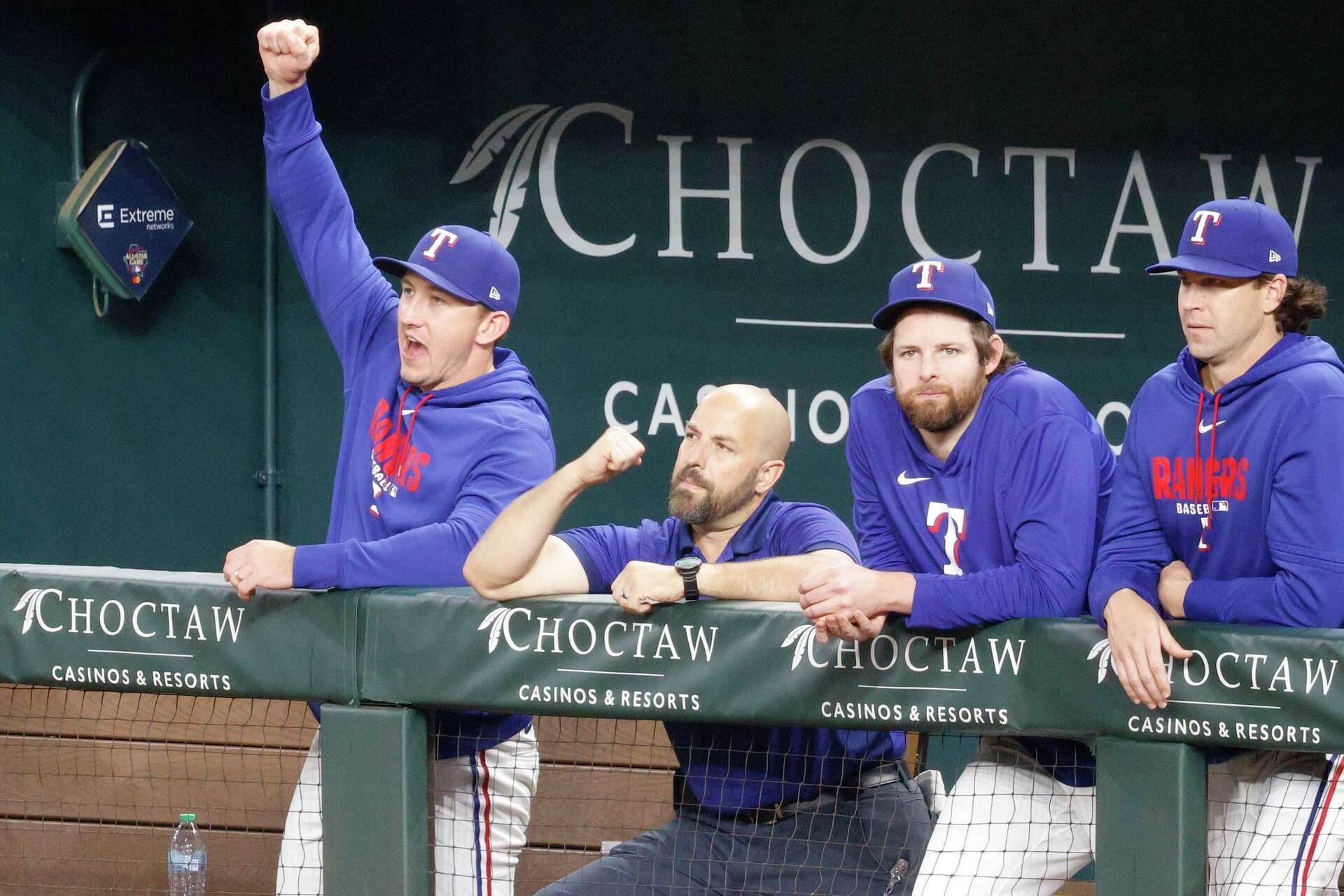 Things turn for the worse for Rangers in 'weird' loss to Pirates