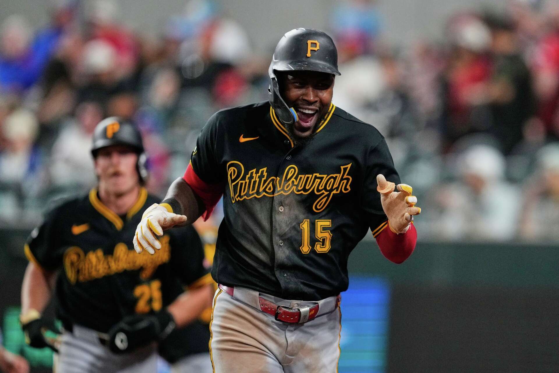 Oneil Cruz's 3-run homer off top of foul pole powers Pirates to 8