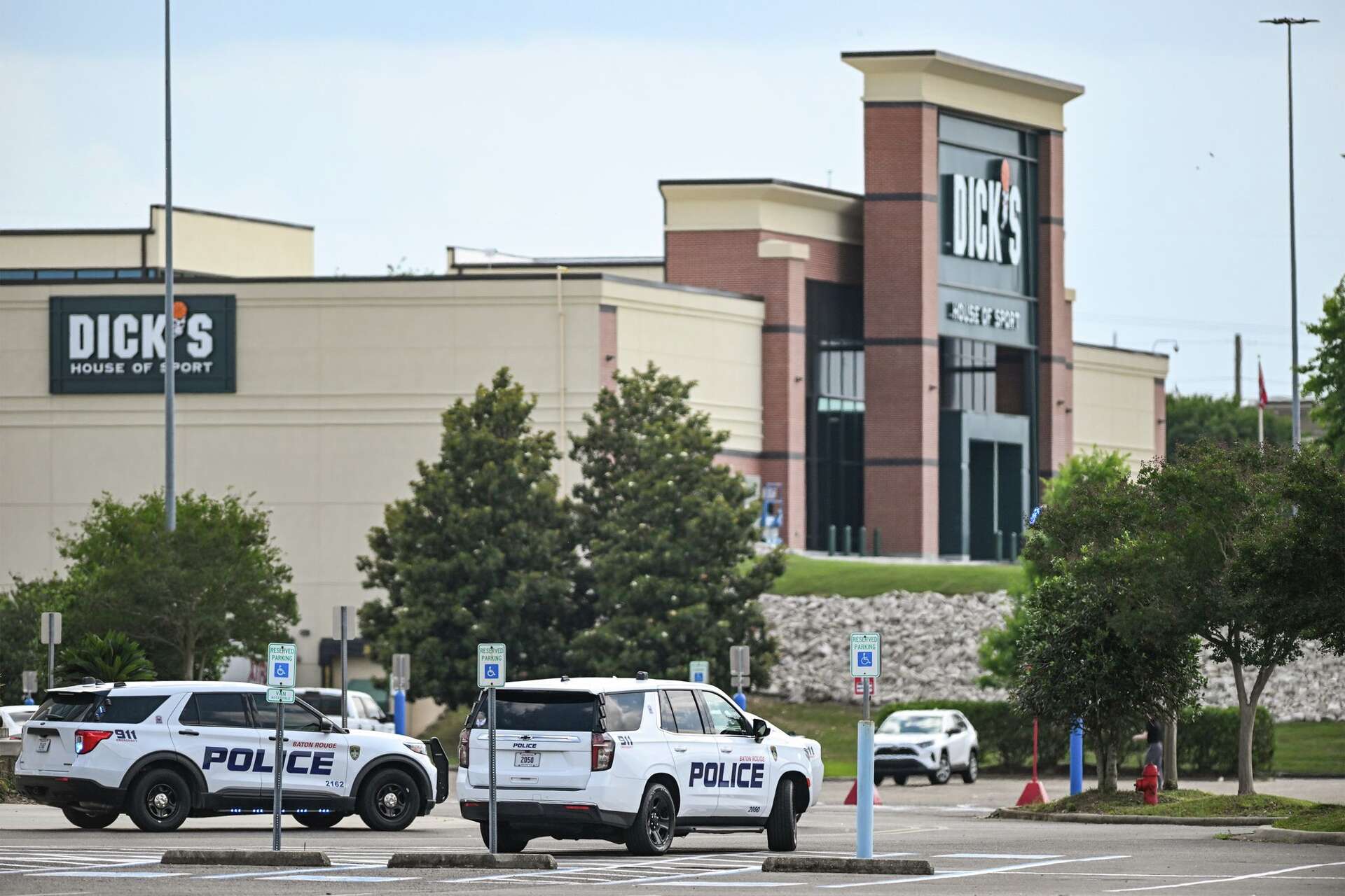 17-year-old charged with murder following Mall of Louisiana shooting
