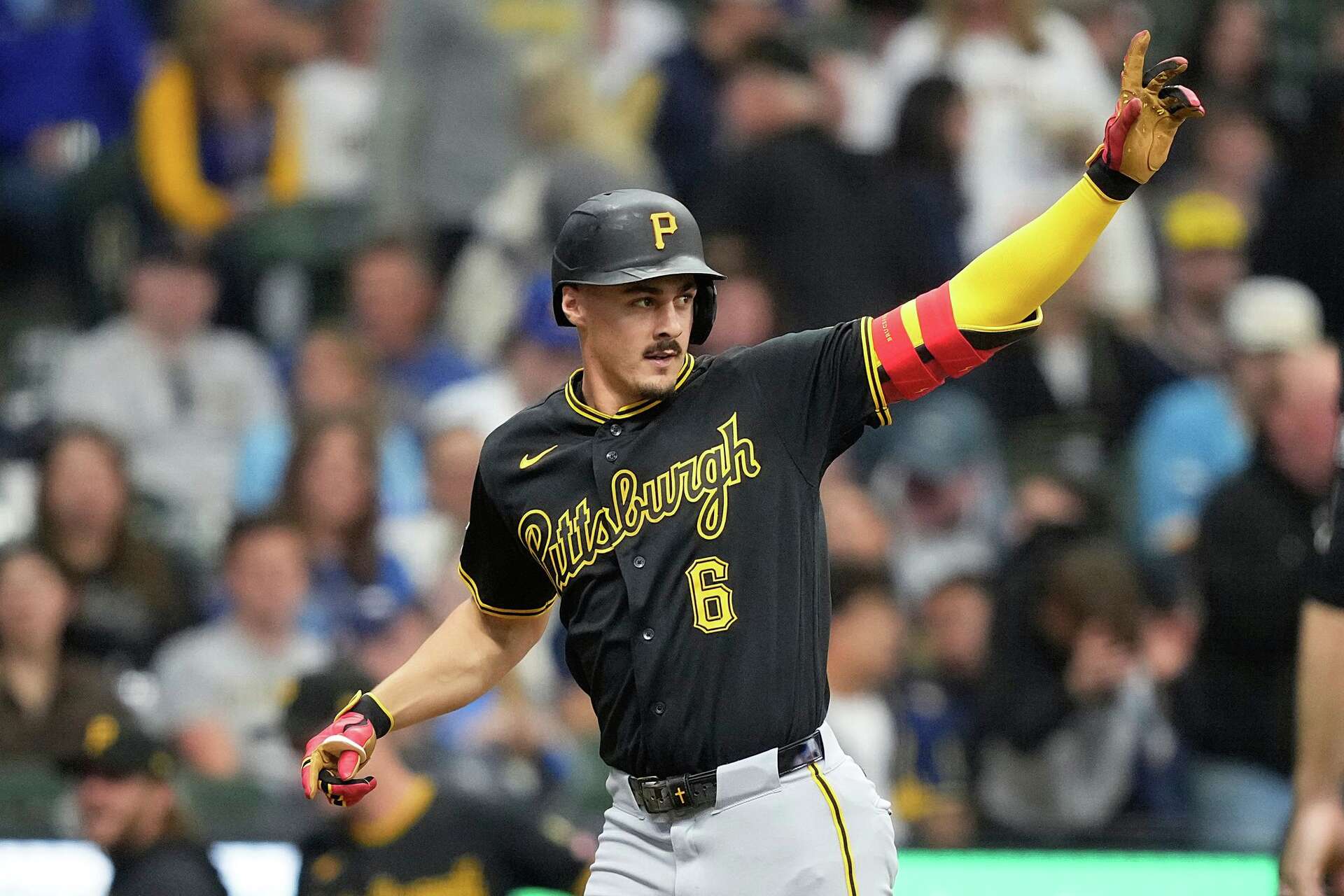 Paul Skenes rents a bounce house for Pirates' clubhouse to